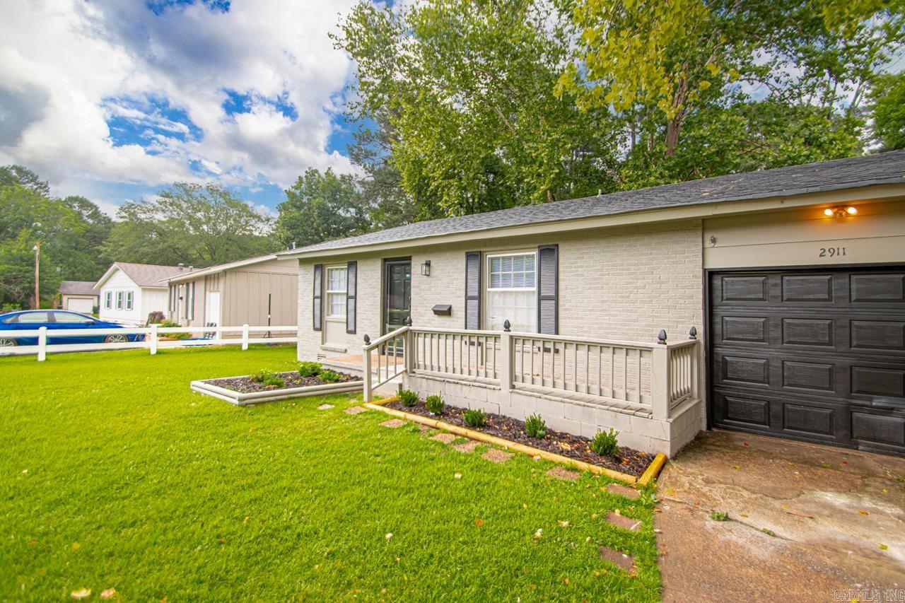 2911 Wynne Dr  Little Rock, AR