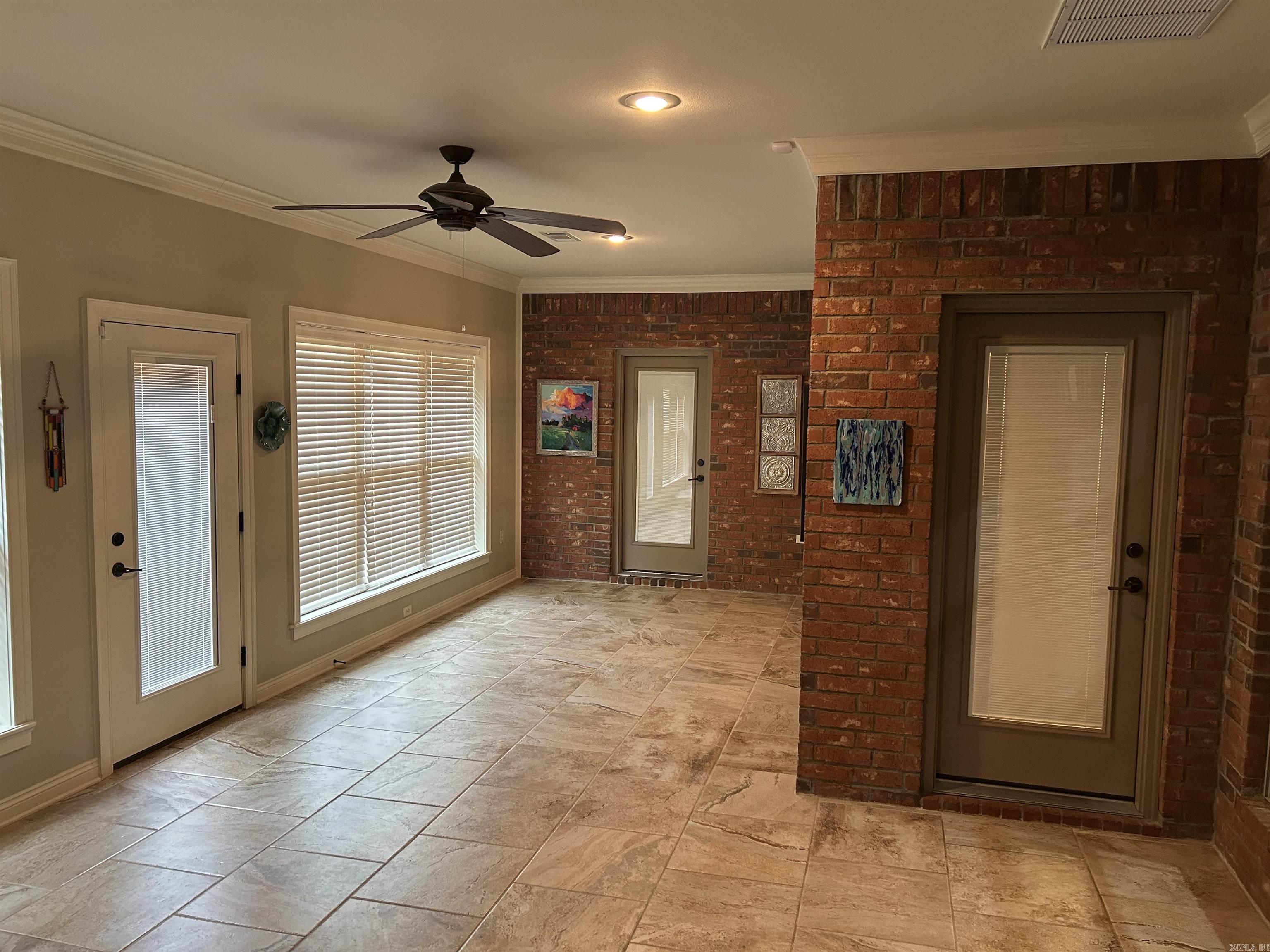 2205 Vermont Street Conway, AR 72034