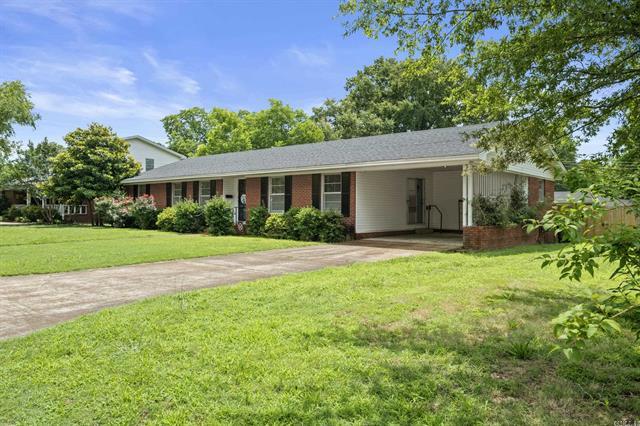 1903 W Arch  Searcy, AR