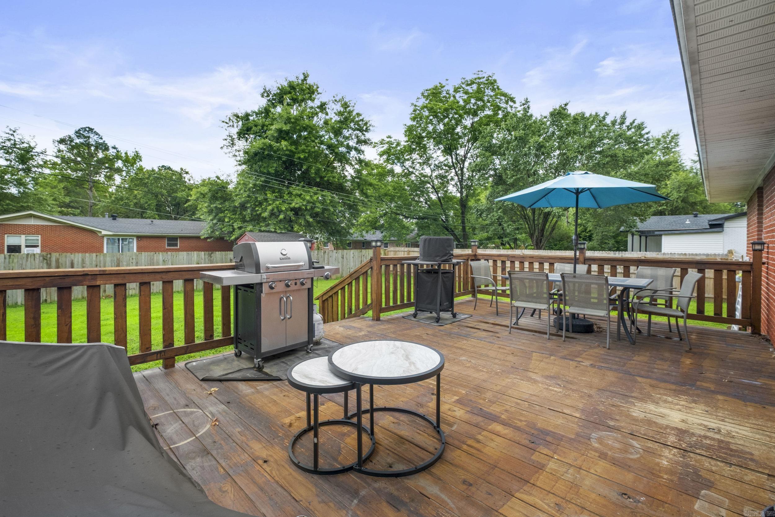 1903 W Arch  Searcy, AR