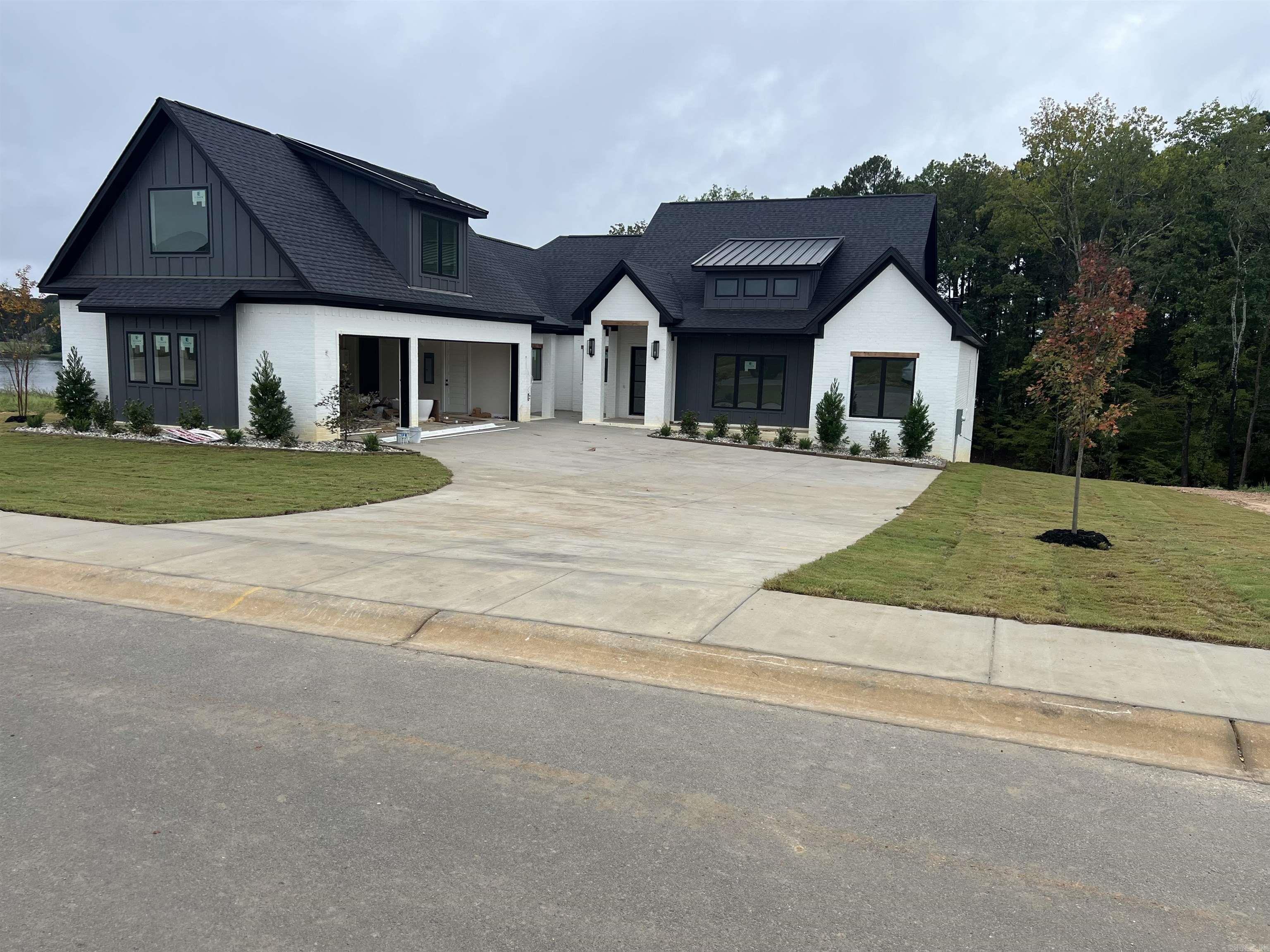 6143 Majestic Waters  Benton, AR
