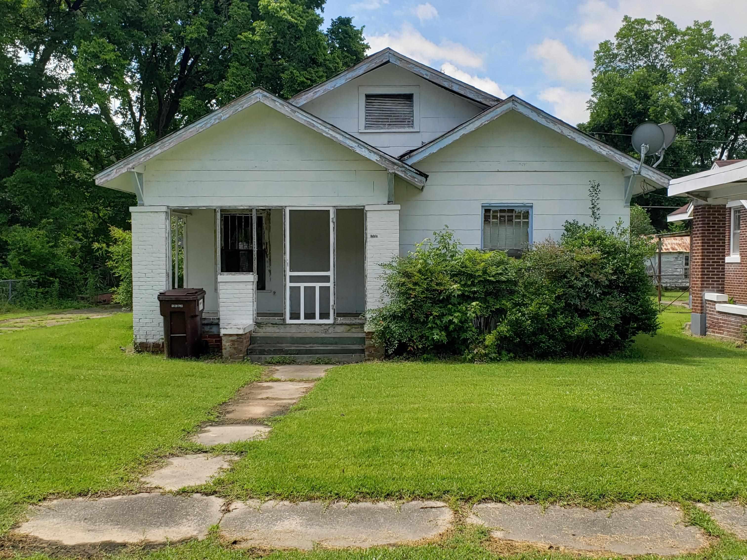 1504 W 18th Ave  Pine Bluff, AR