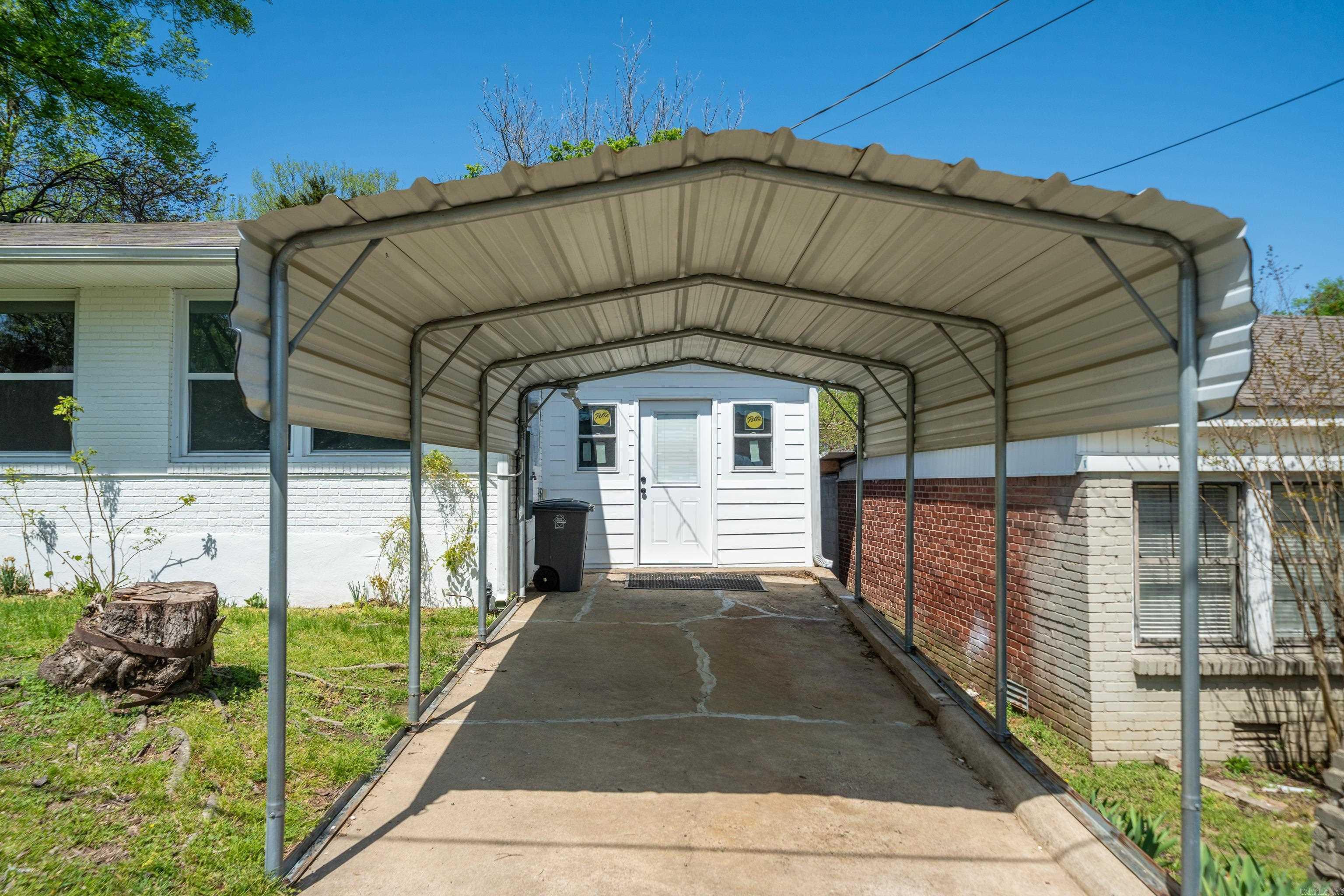 102 BURROUGHS  Hot Springs, AR