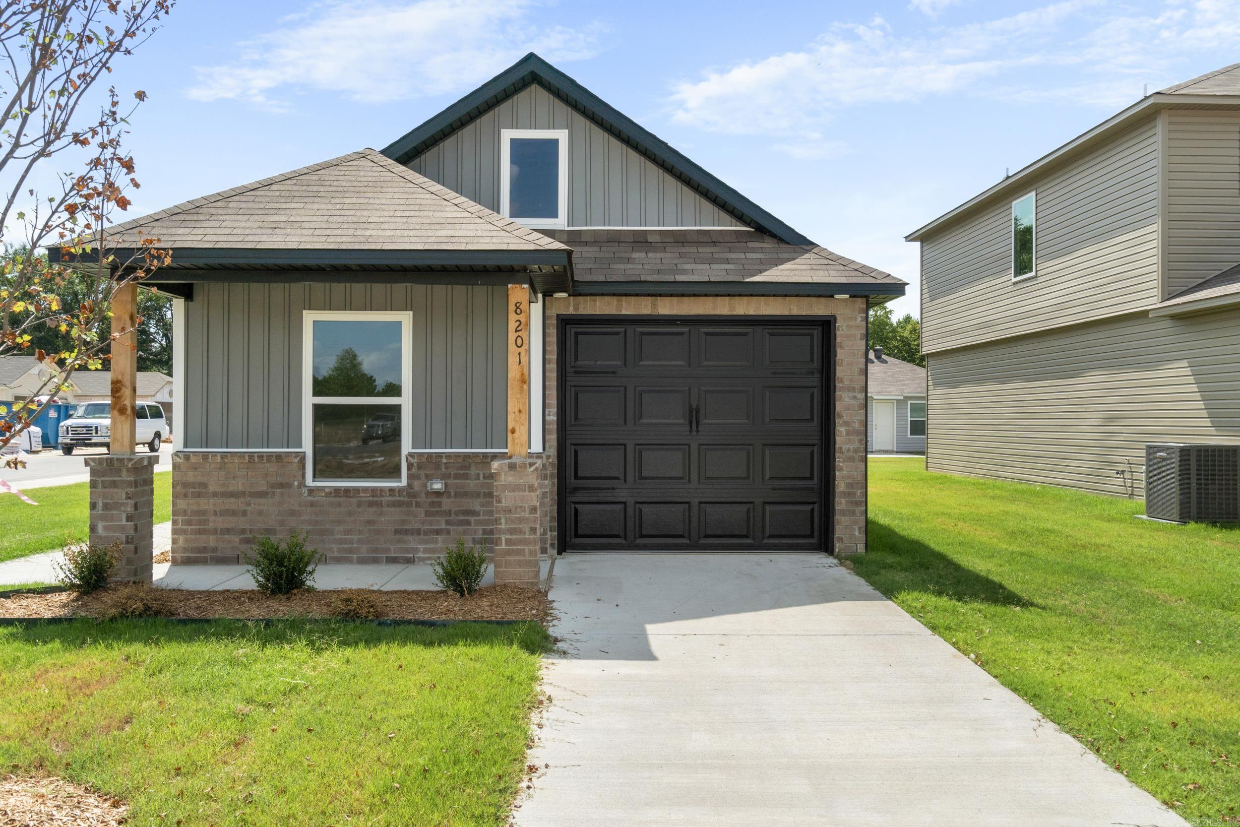 8201 Stacey Lane North Little Rock, AR 72113