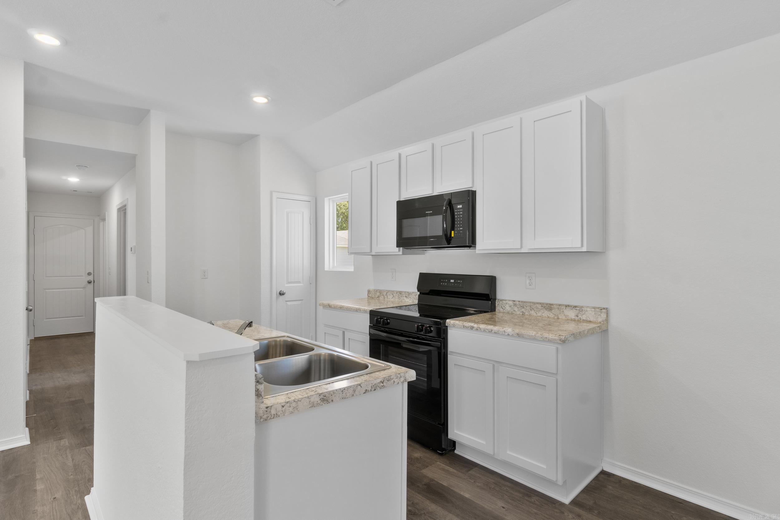 8201 Stacey Lane North Little Rock, AR 72113