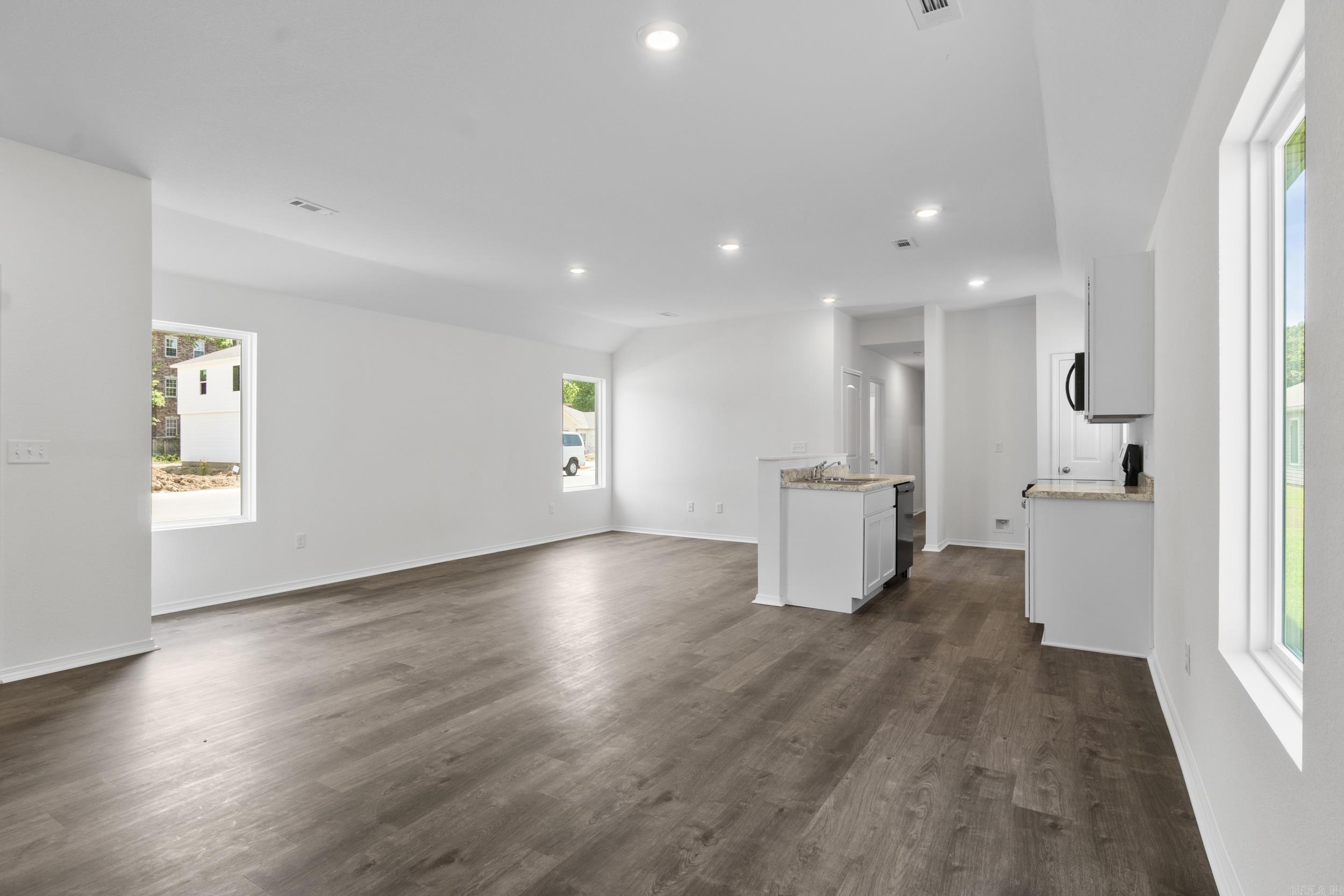 8201 Stacey Lane North Little Rock, AR 72113