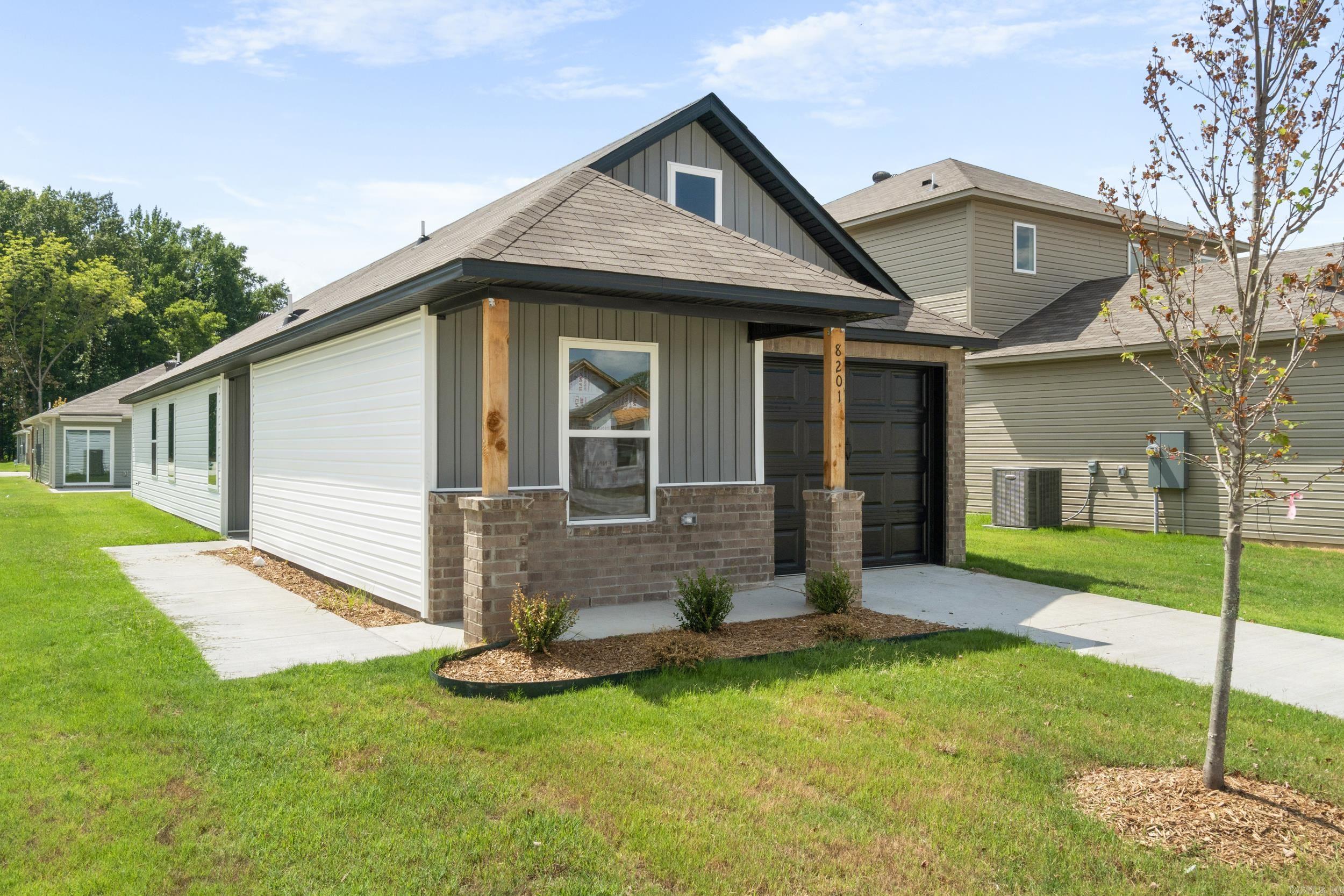 8201 Stacey Lane North Little Rock, AR 72113