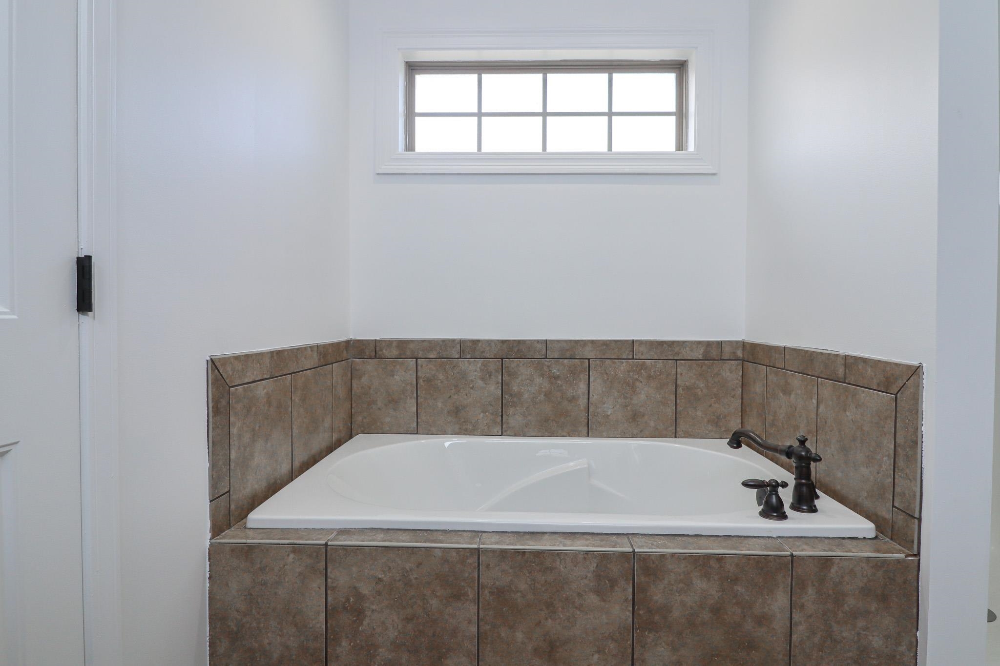 1206 Ryan Lane  Paragould, AR
