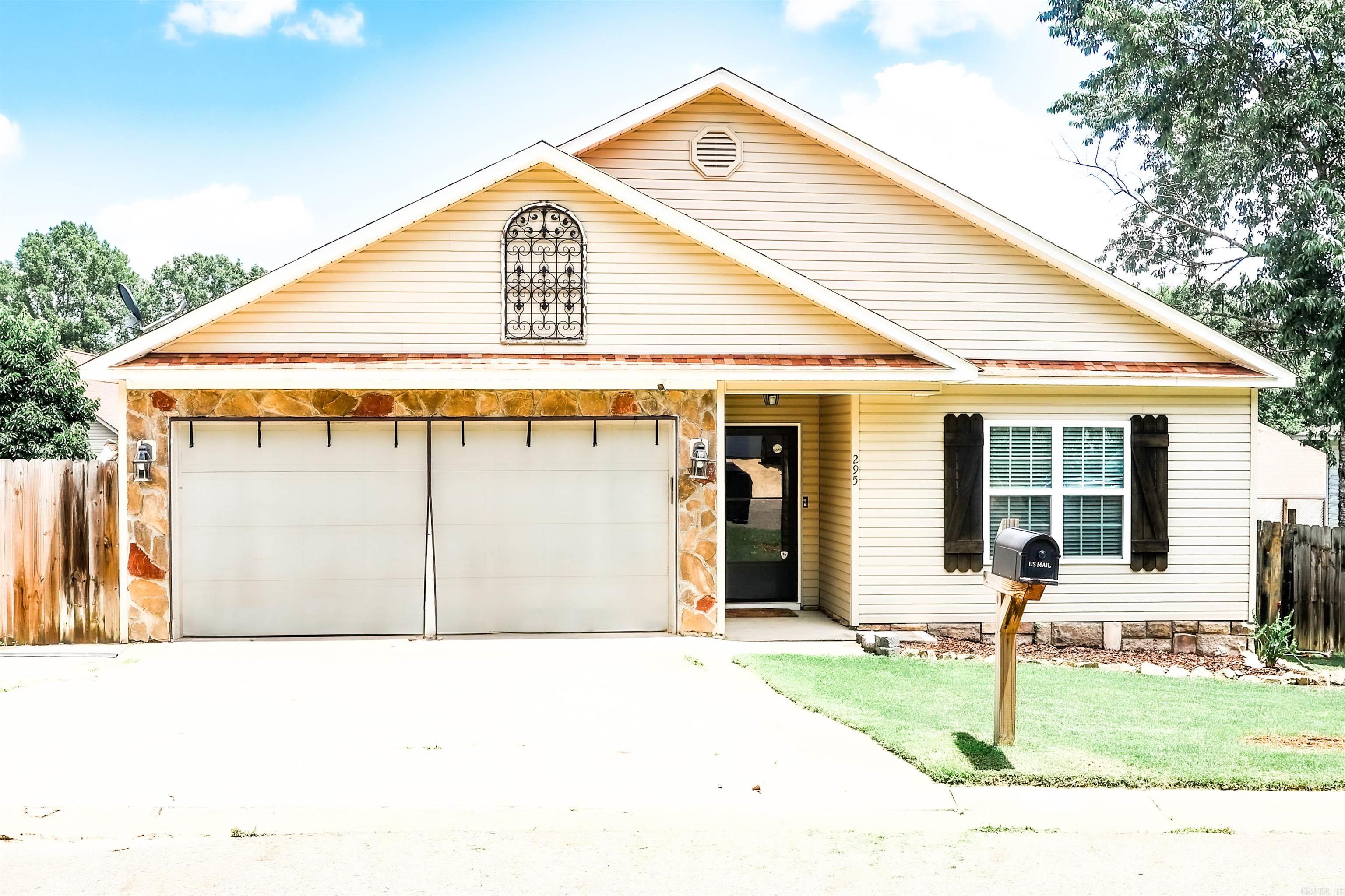 295 Leatherwood  Hot Springs, AR