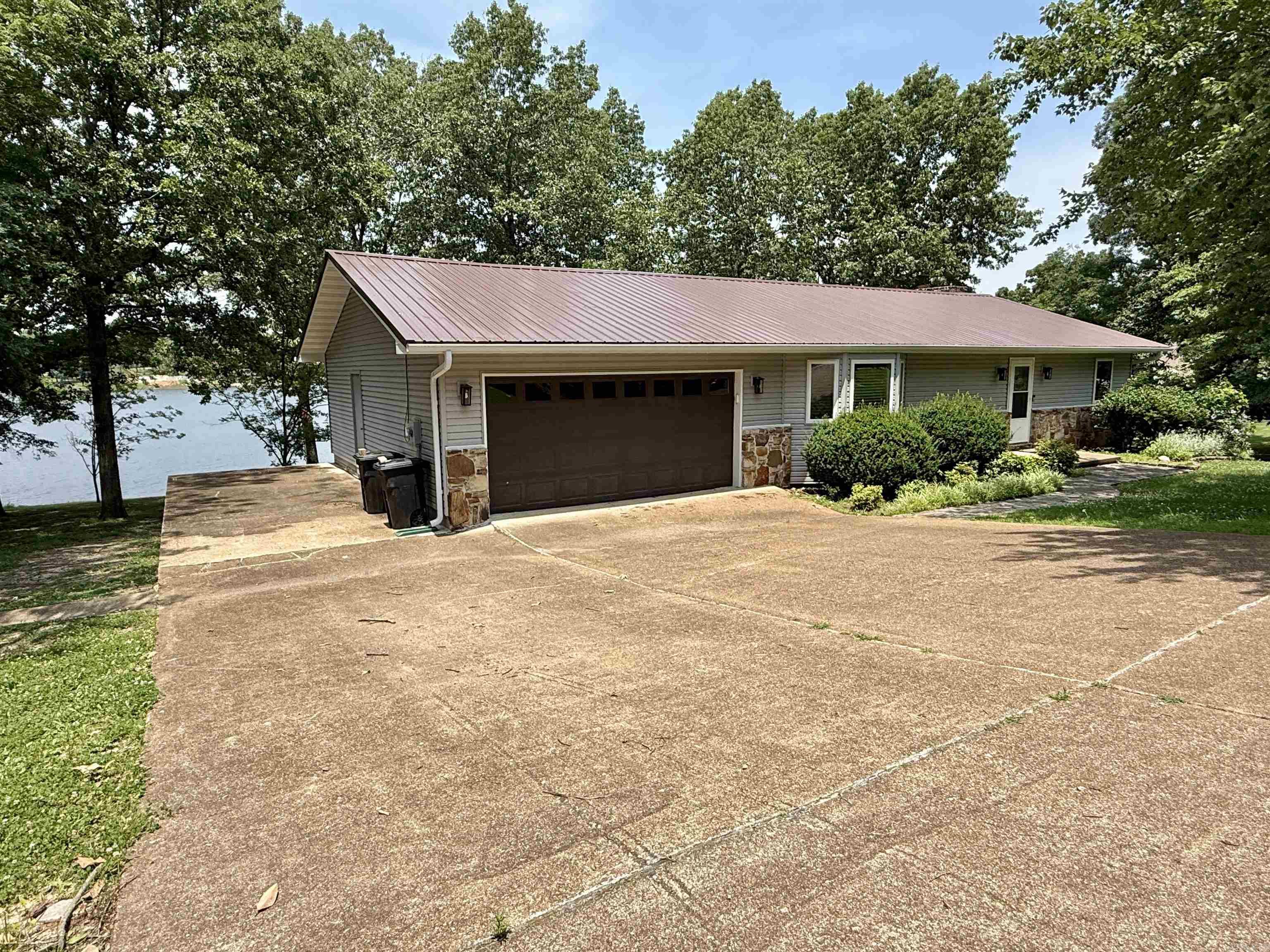 716 S Shore Drive  Horseshoe Bend, AR