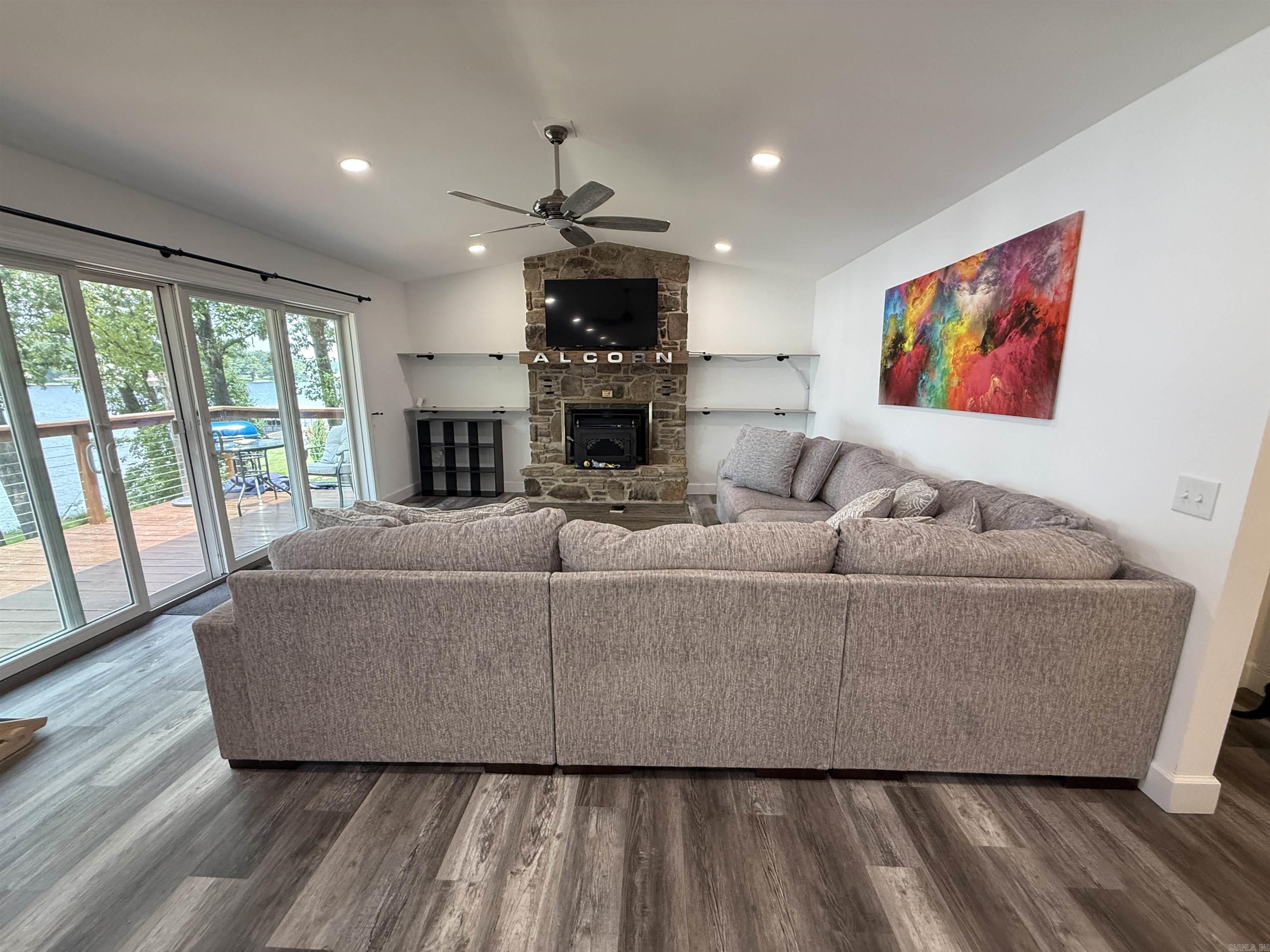 716 S Shore Drive  Horseshoe Bend, AR