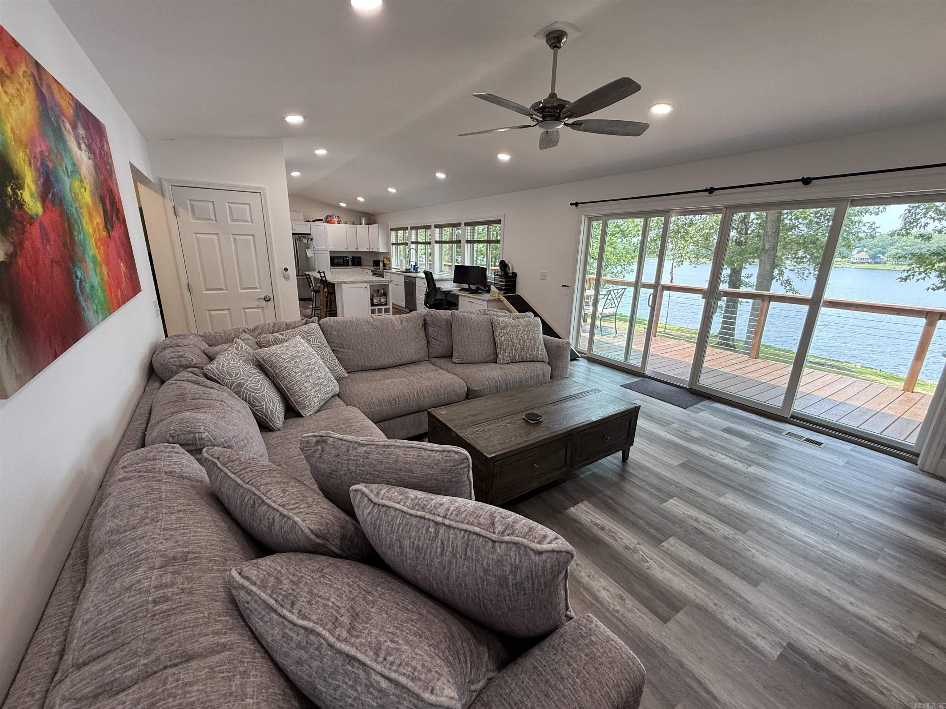 716 S Shore Drive  Horseshoe Bend, AR