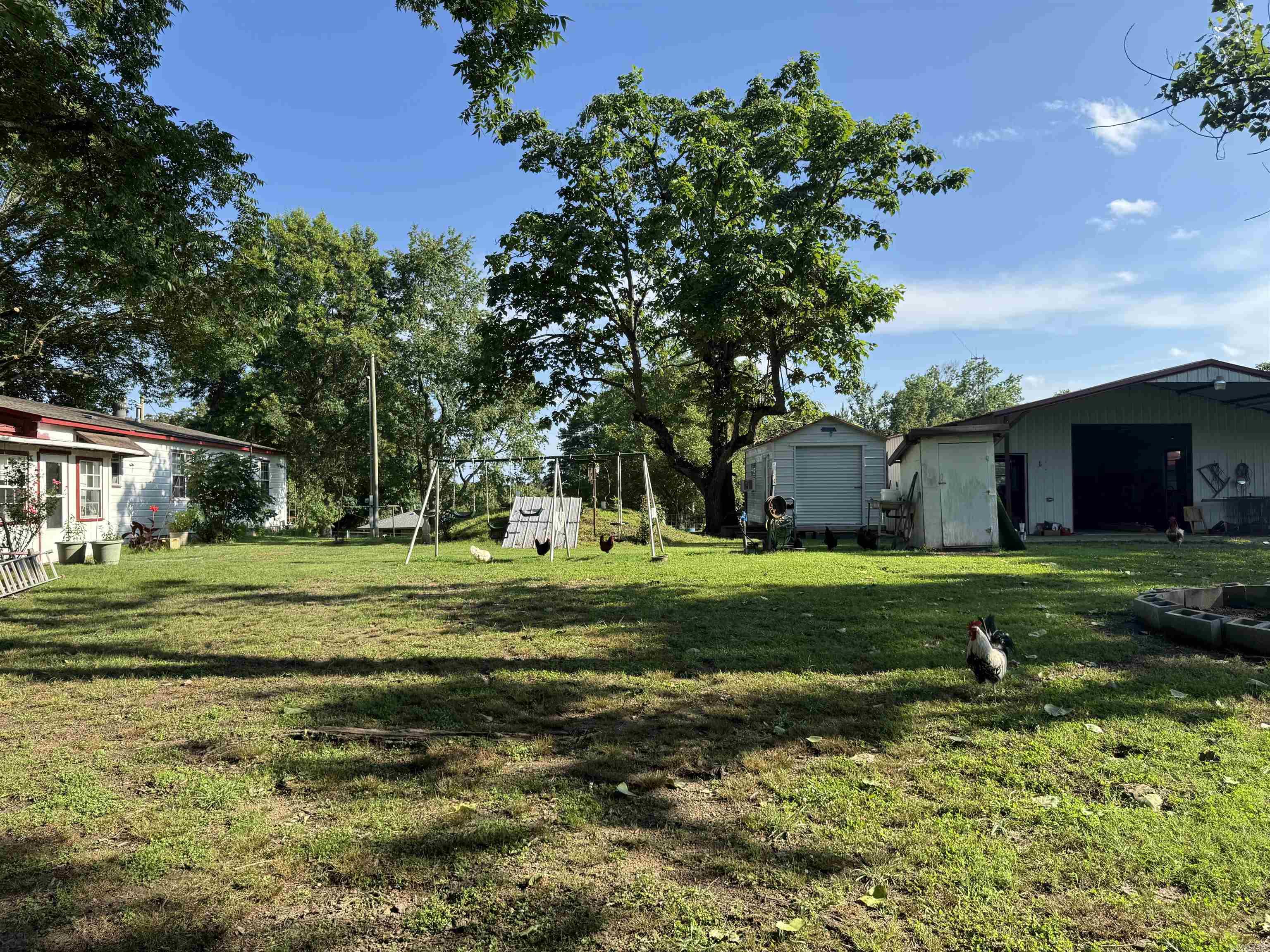 7498 US HWY 71 S  Wickes, AR