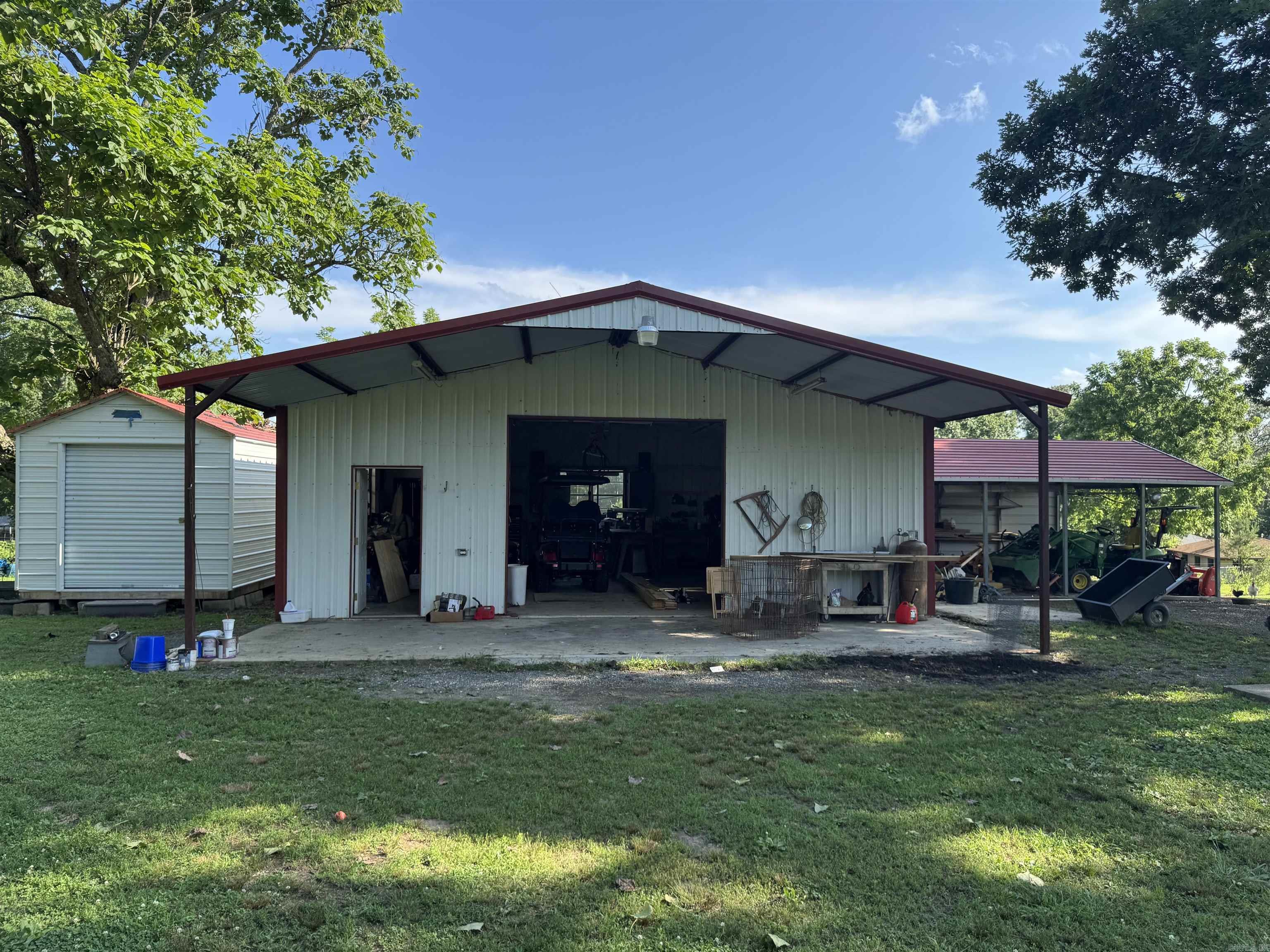 7498 US HWY 71 S  Wickes, AR