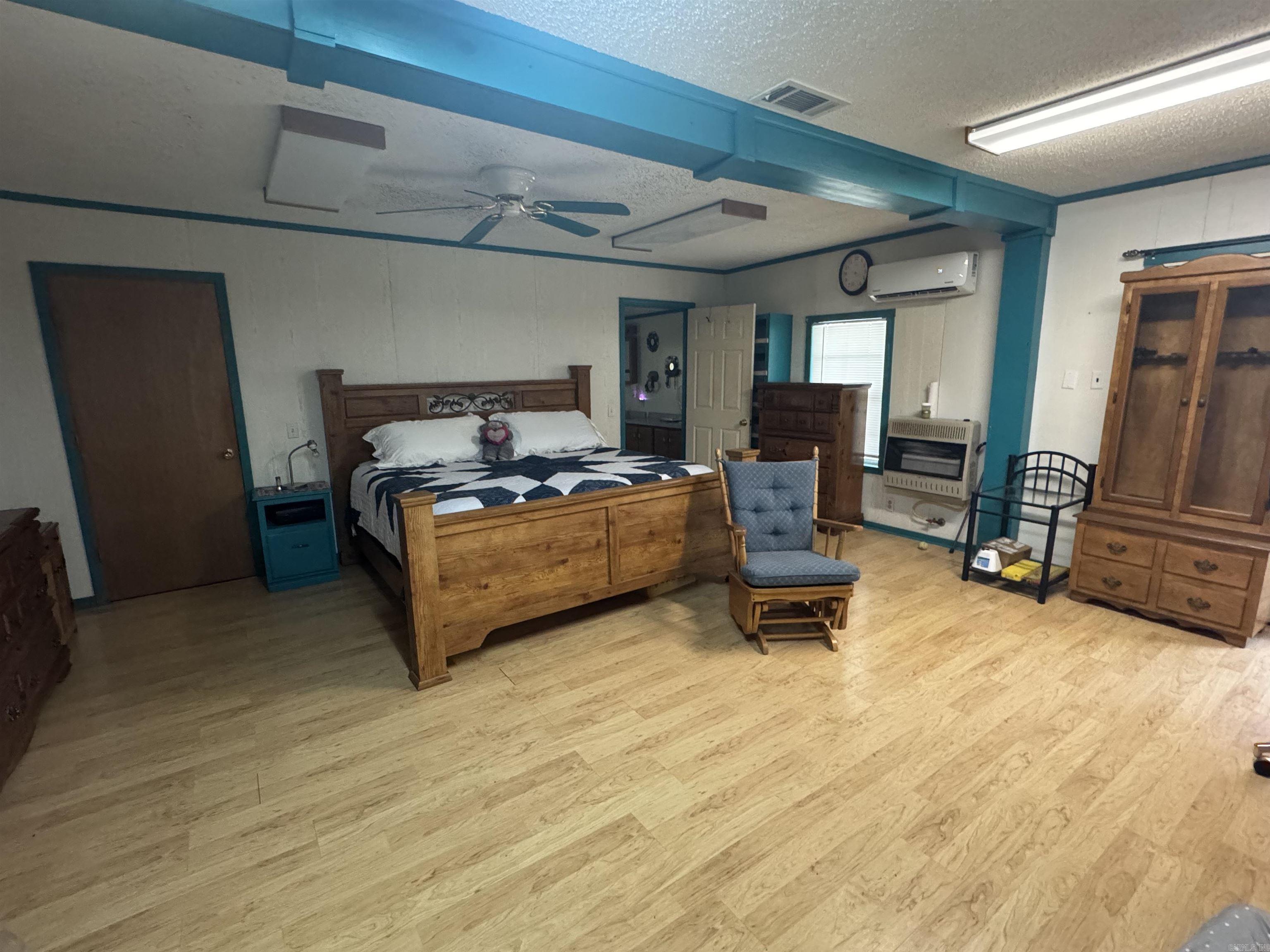 7498 US HWY 71 S  Wickes, AR