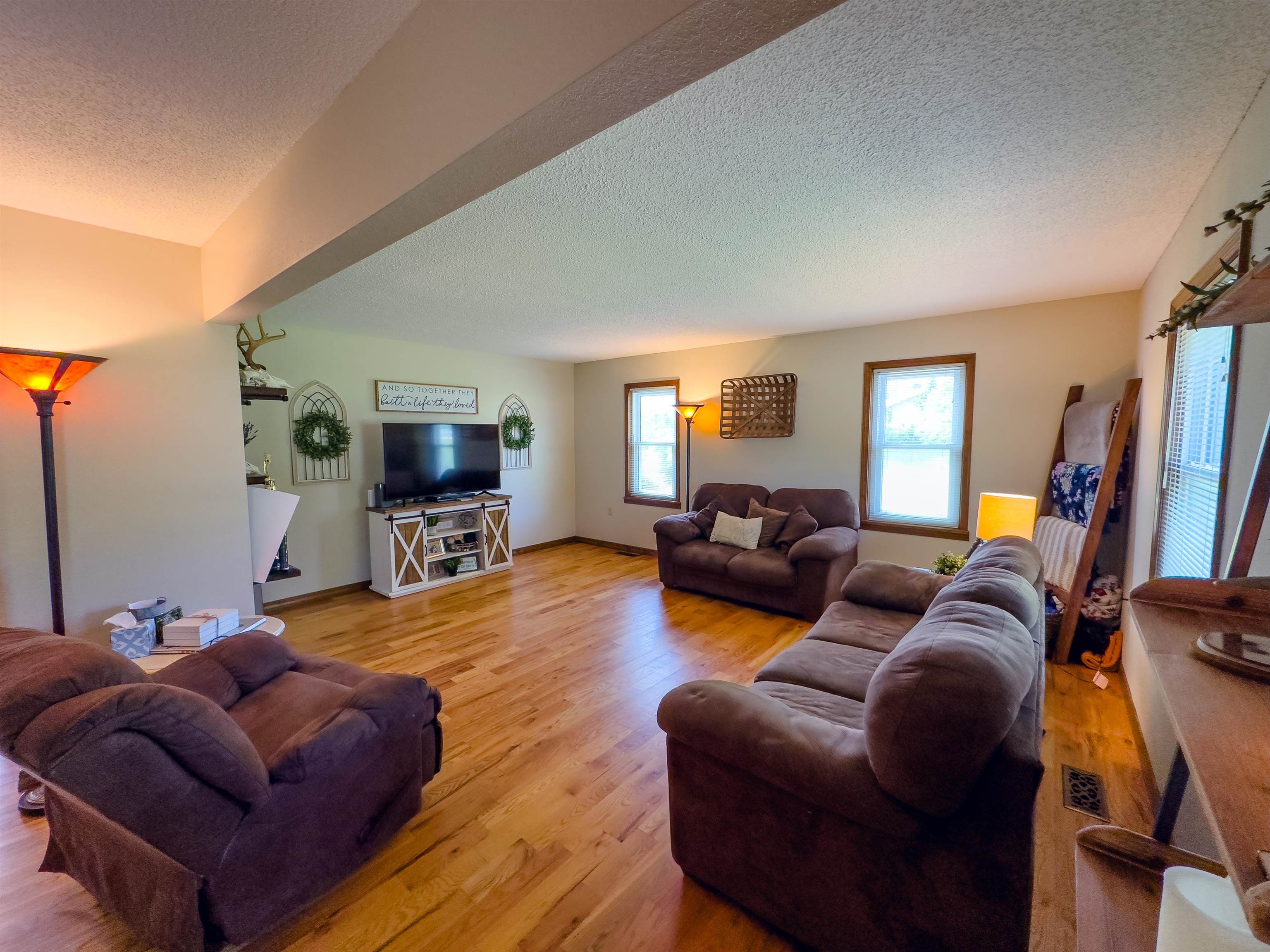 450 S Main St  Salem, AR