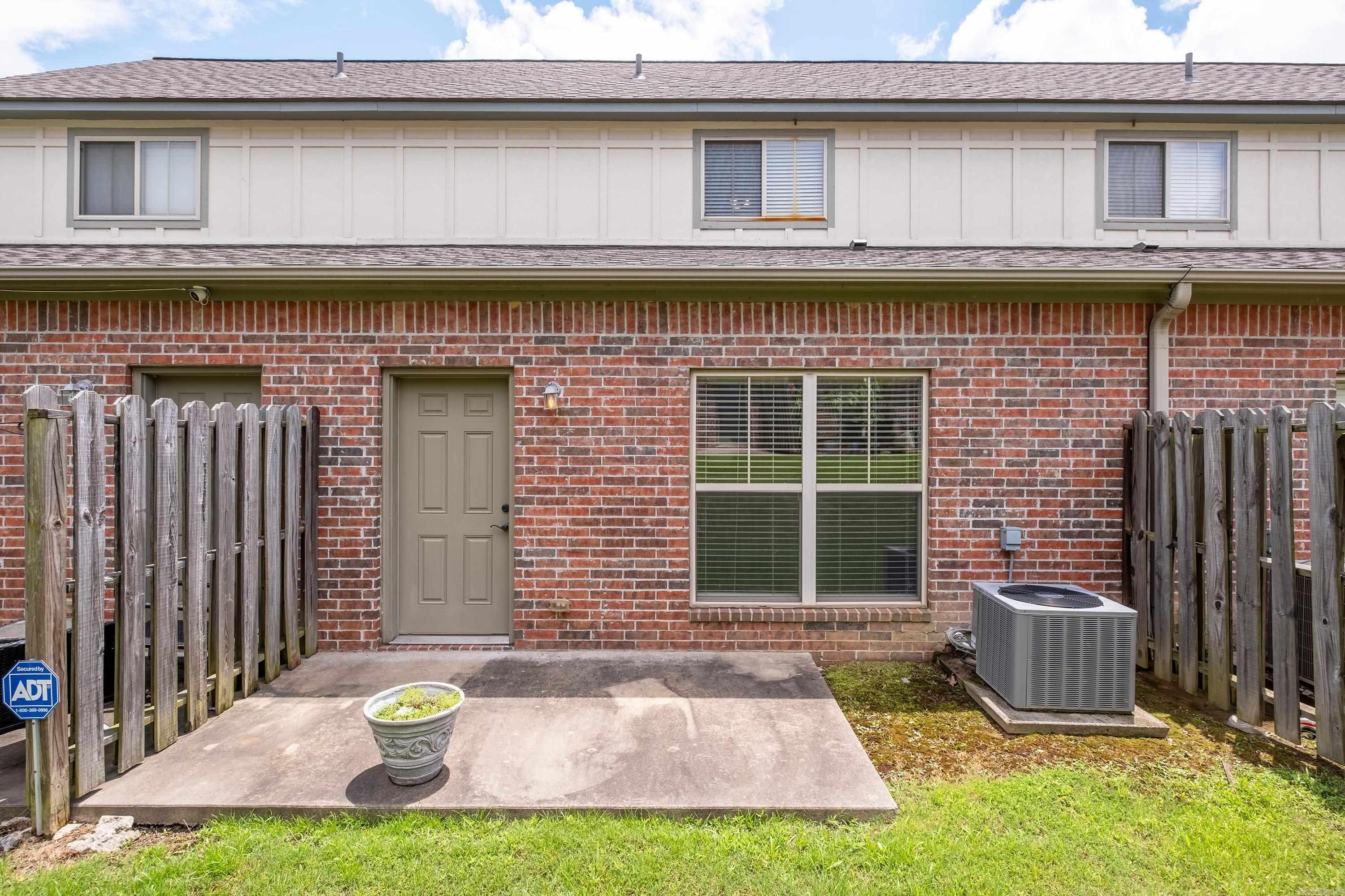 303 Tuscany  Maumelle, AR