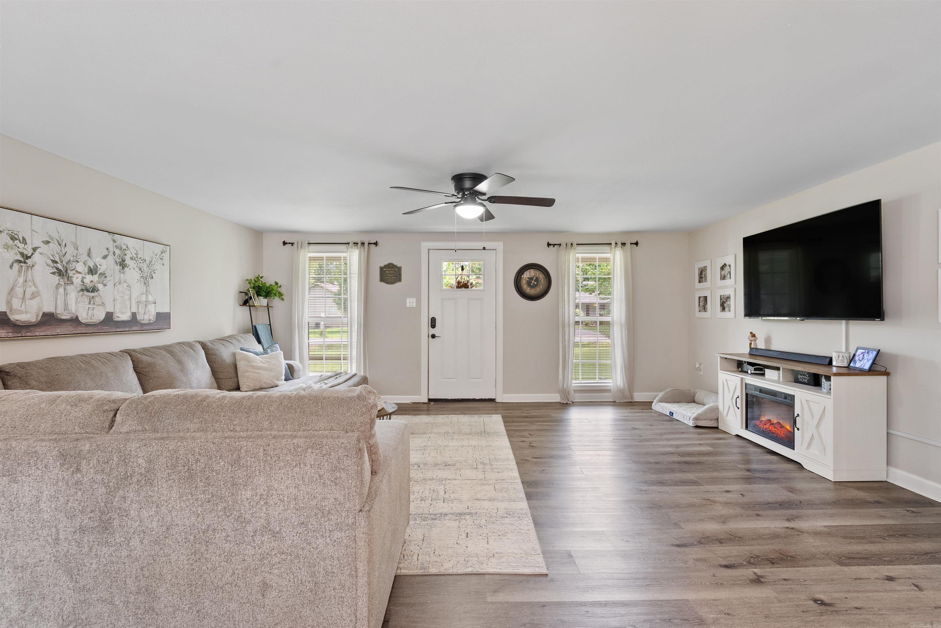 211 Pintar Ln  Ward, AR