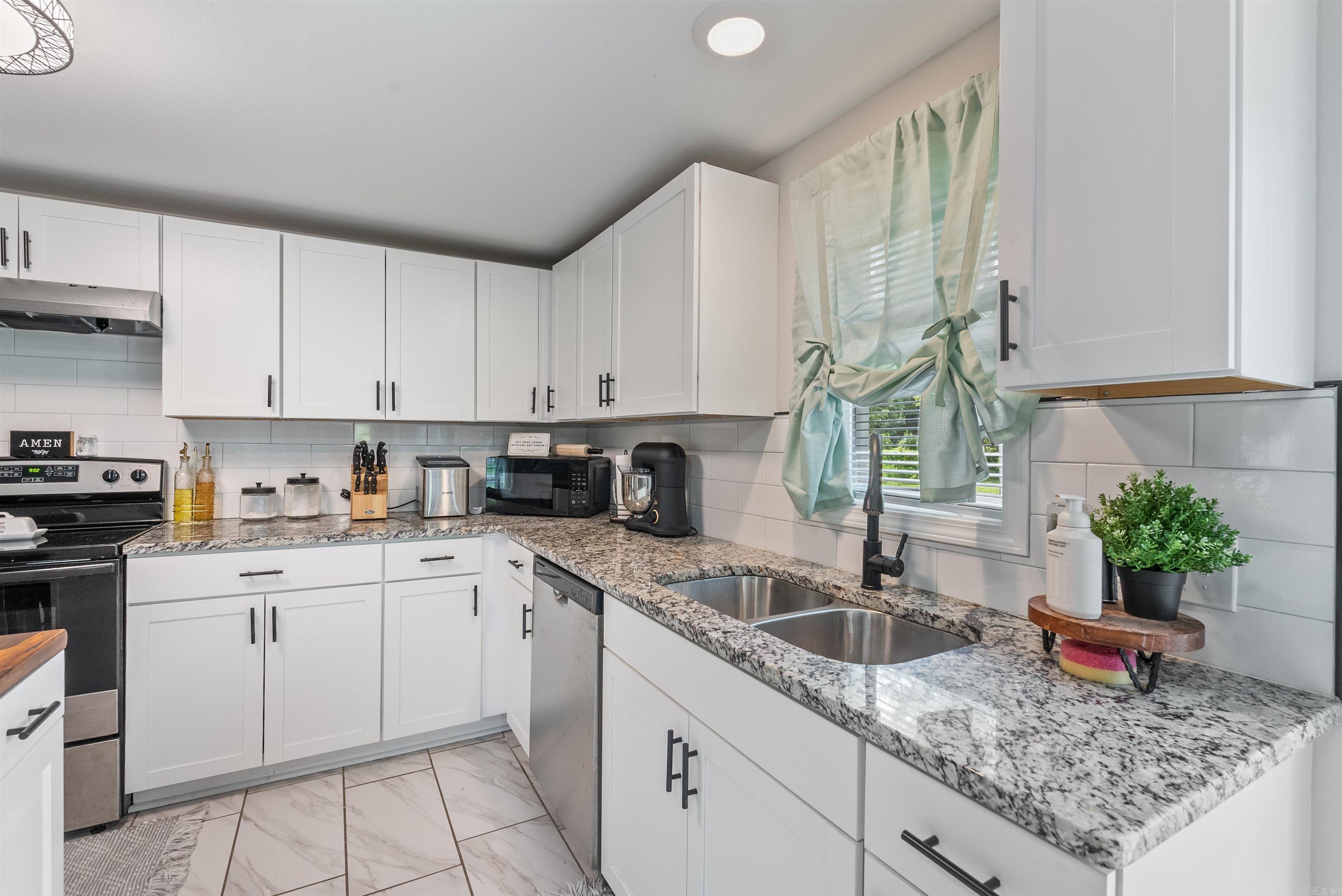 211 Pintar Ln  Ward, AR