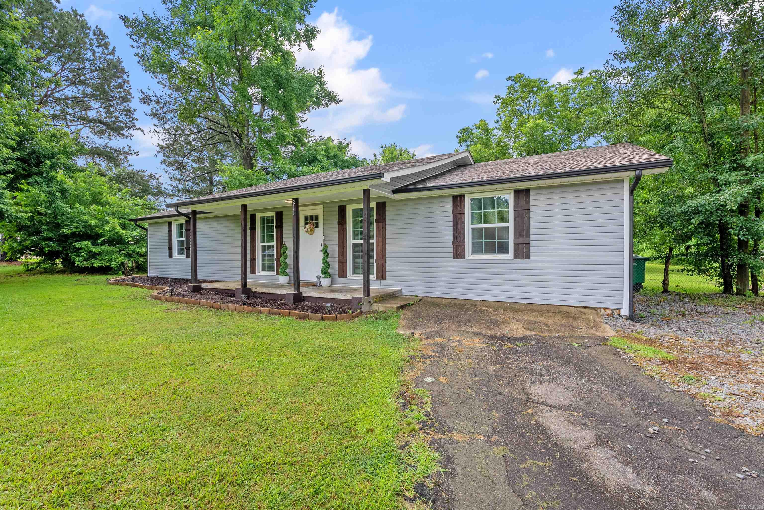 211 Pintar Ln  Ward, AR