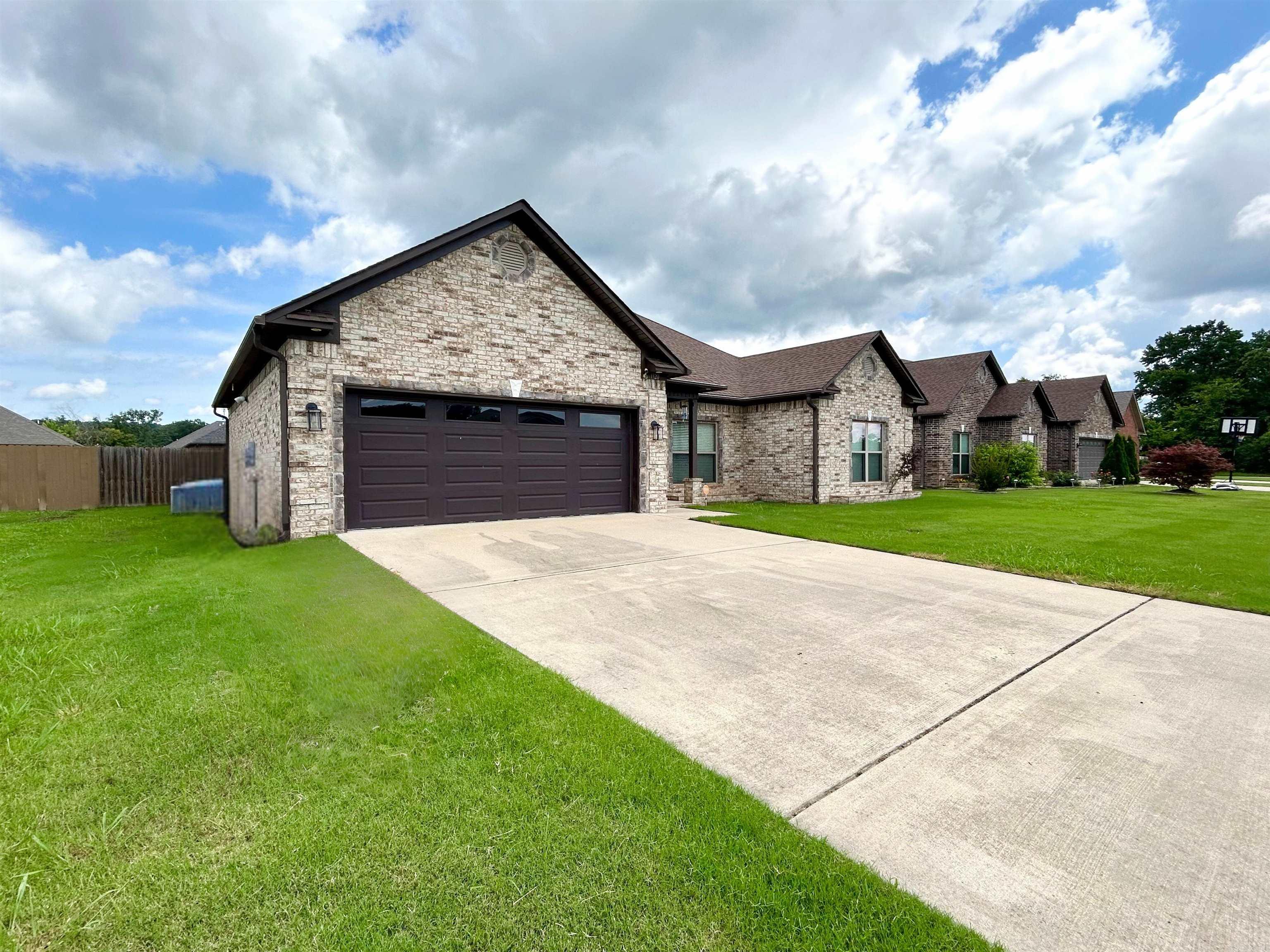 1320 Andrews  Conway, AR
