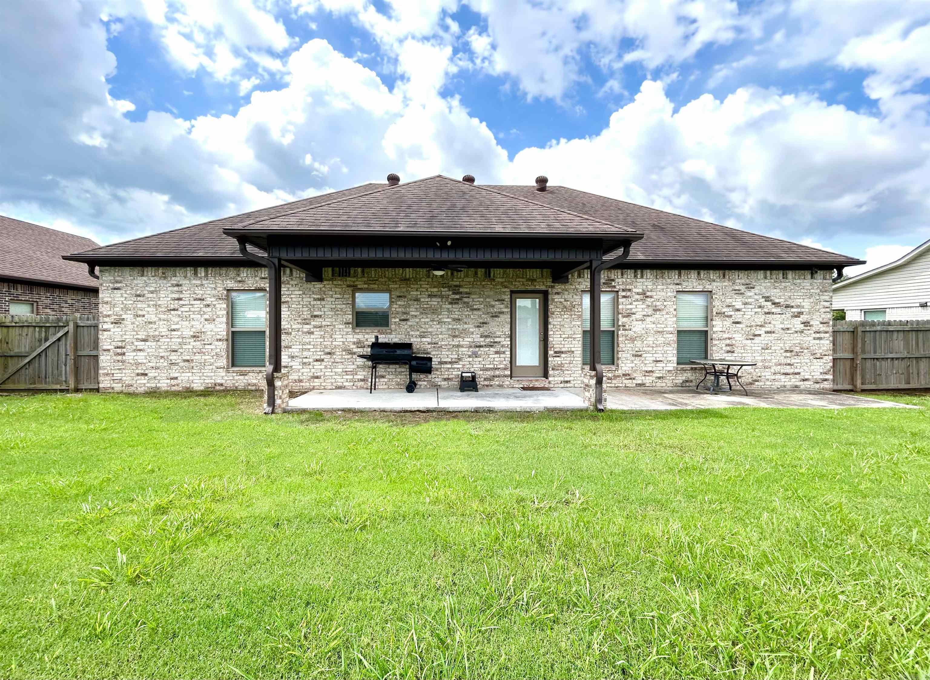 1320 Andrews  Conway, AR