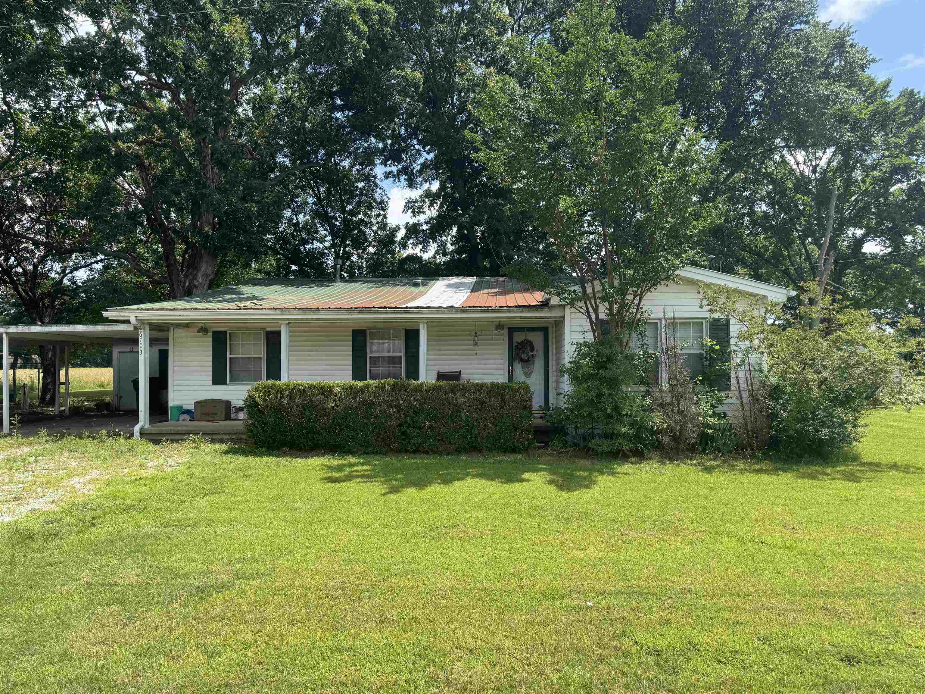 6703 E Highland  Jonesboro, AR