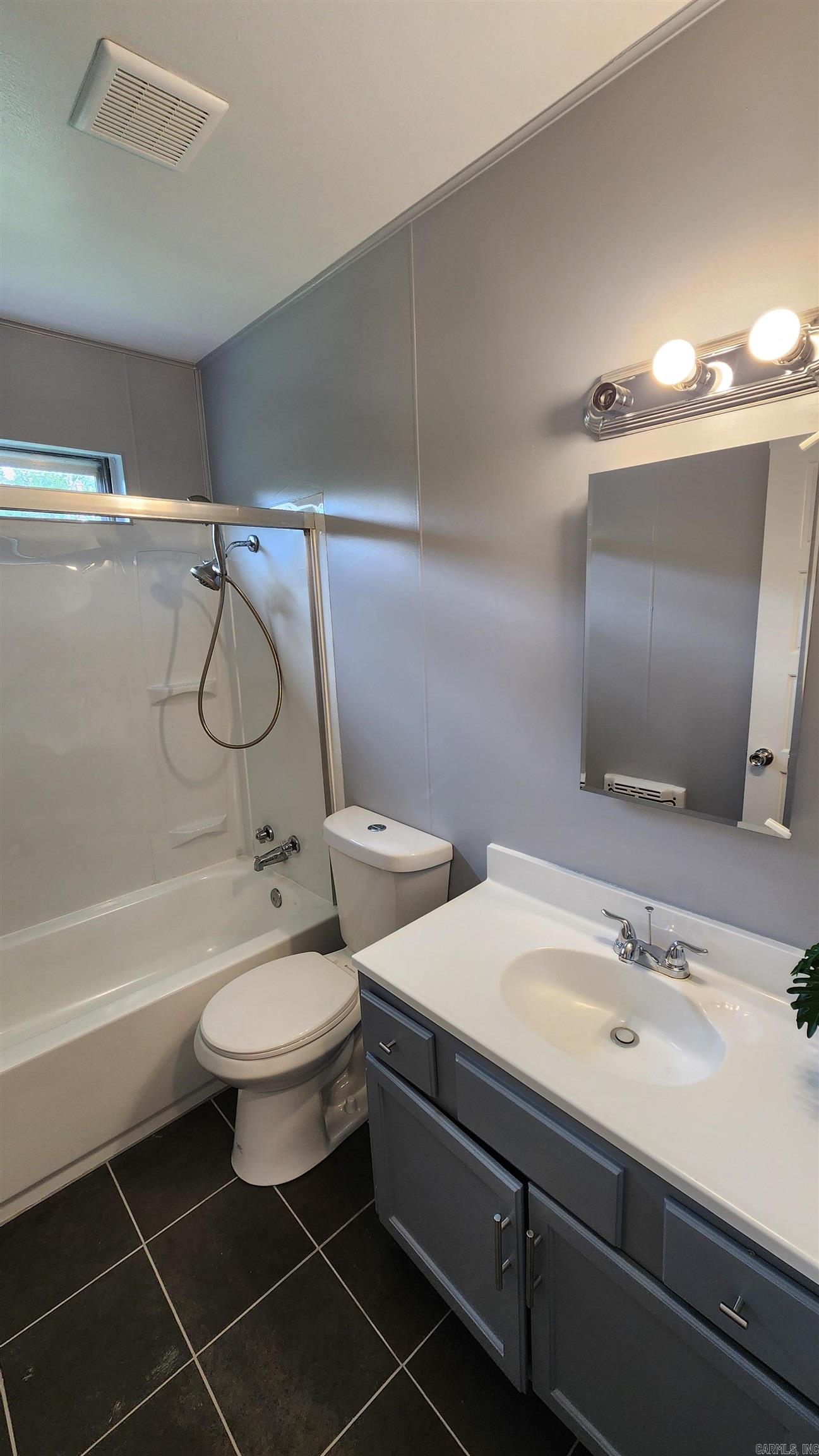 5202 S Woodland Dr  North Little Rock, AR