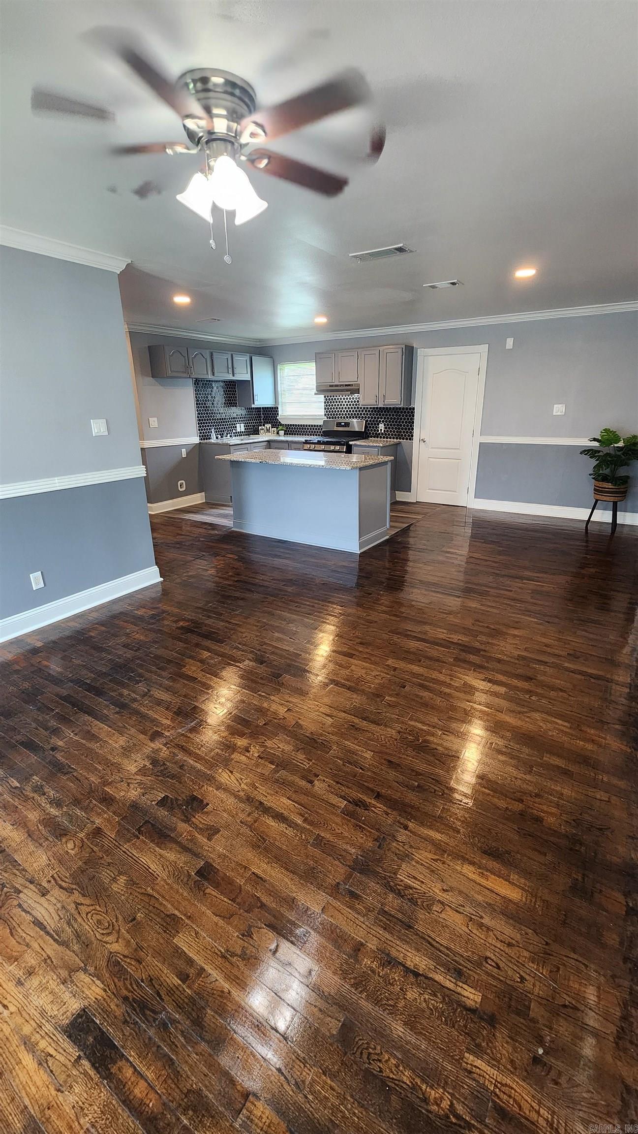 5202 S Woodland Dr  North Little Rock, AR