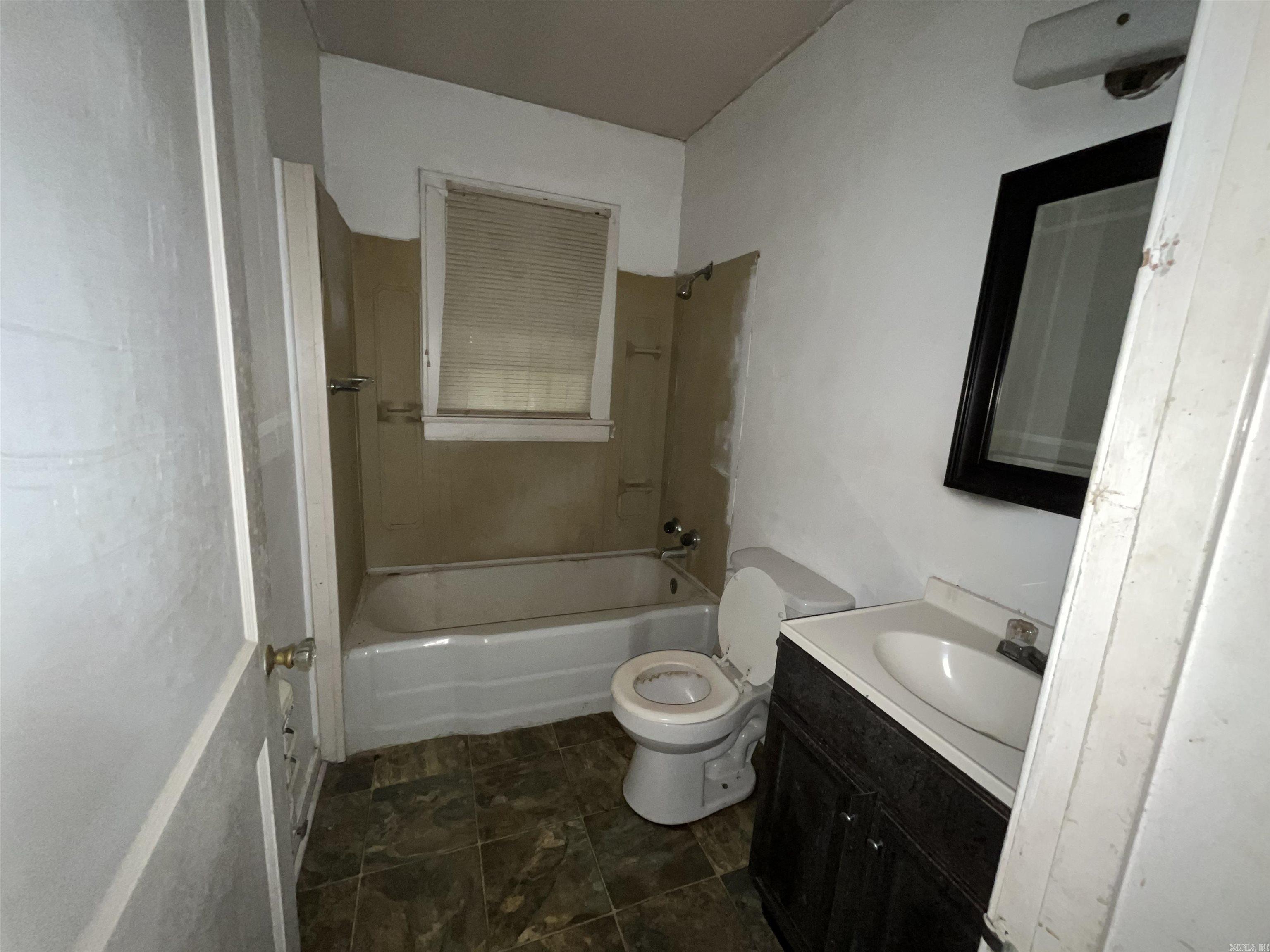 2401 W 24th  Pine Bluff, AR