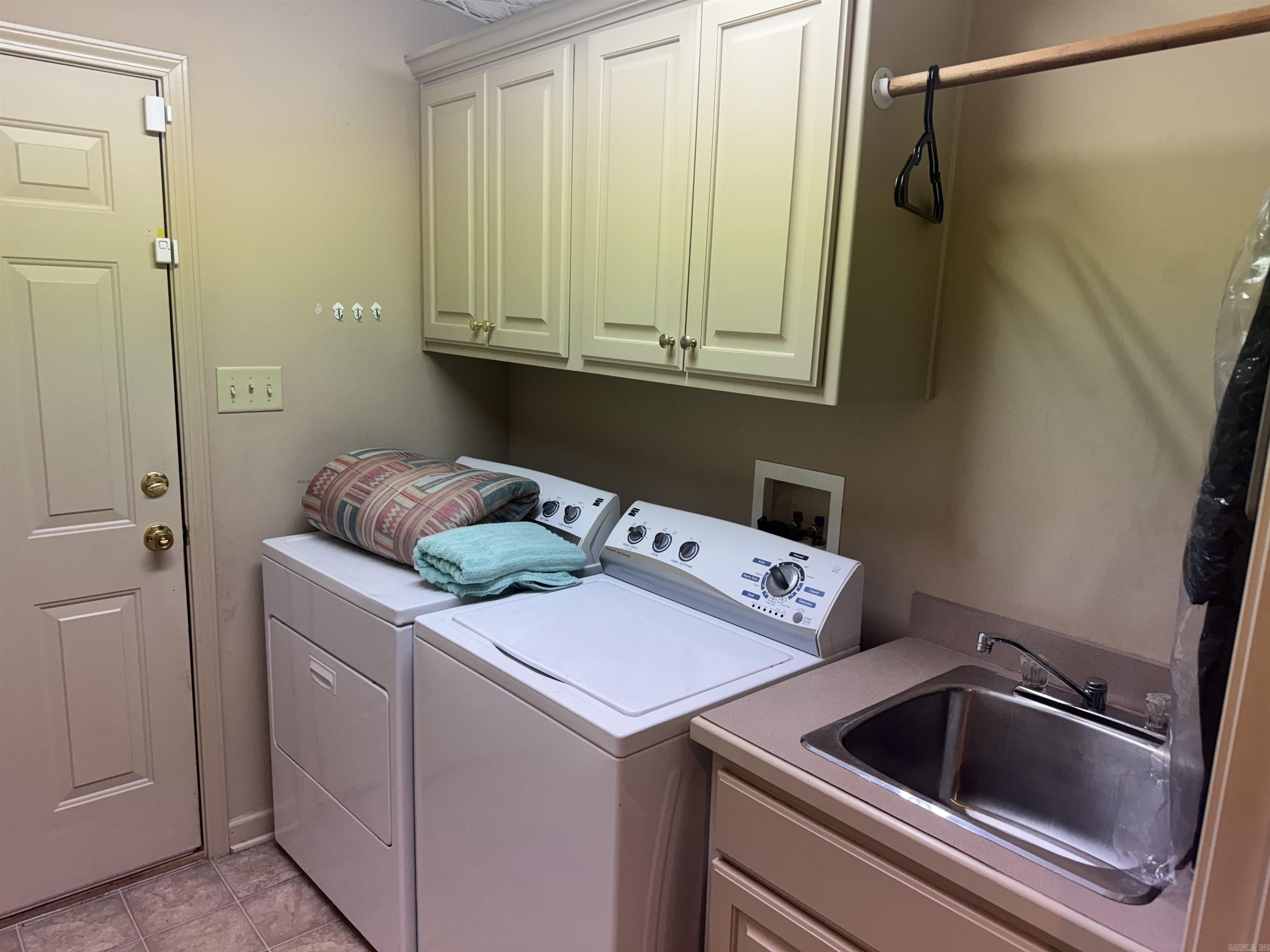 27 WEDGESIDE DR  Little Rock, AR
