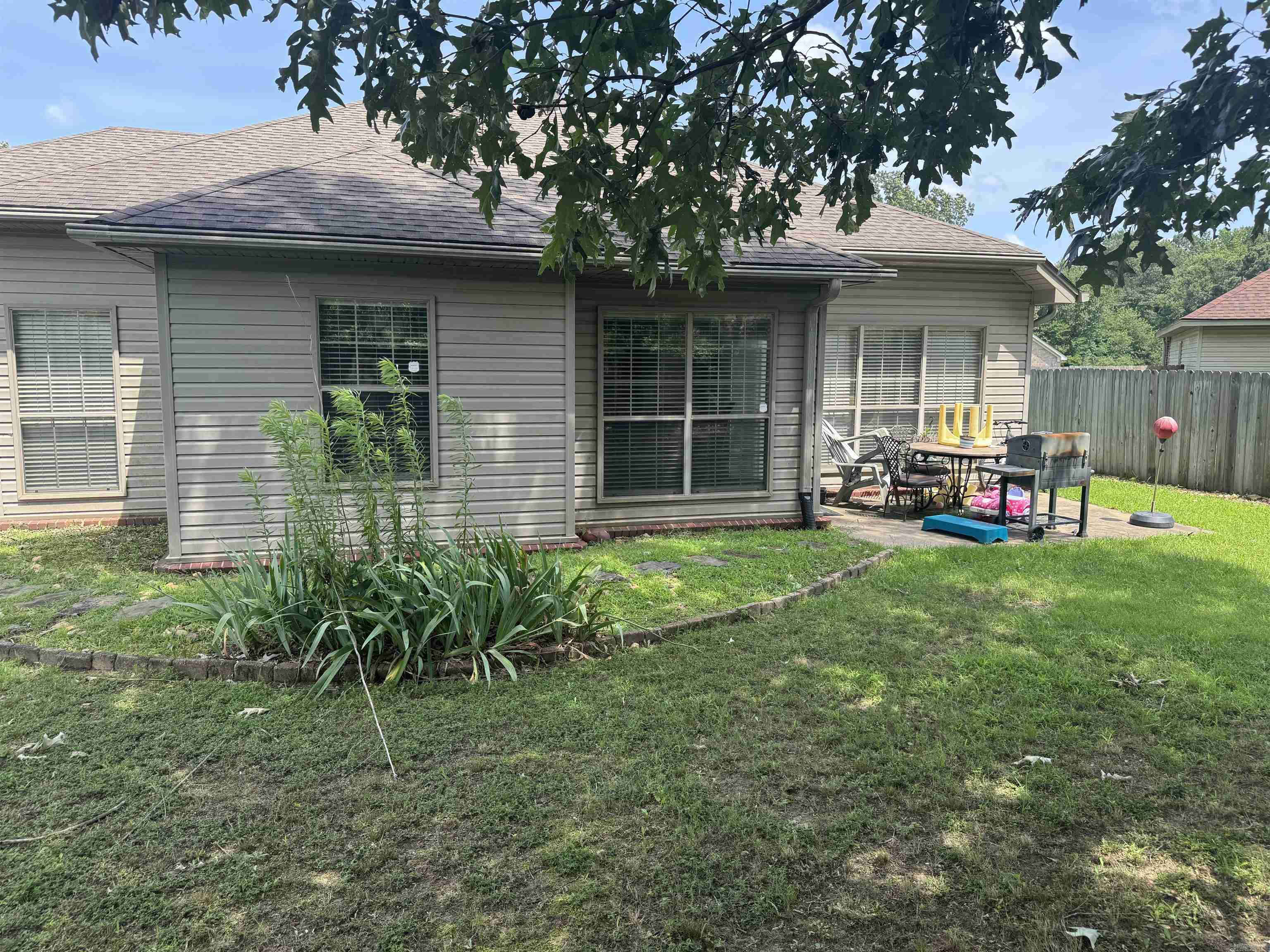 27 WEDGESIDE DR  Little Rock, AR