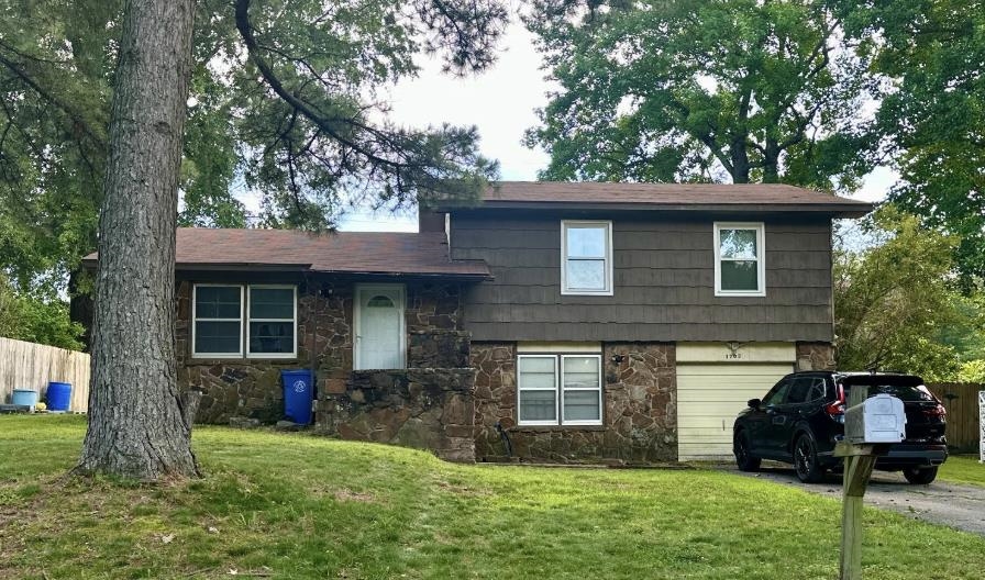 1703 W Oak Ave  Jonesboro, AR
