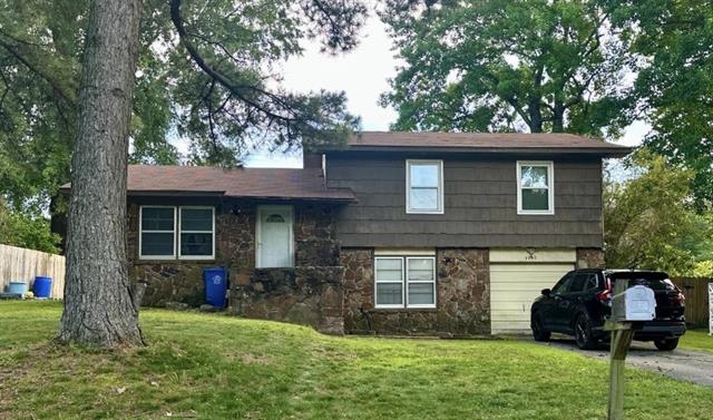 1703 W Oak Ave  Jonesboro, AR