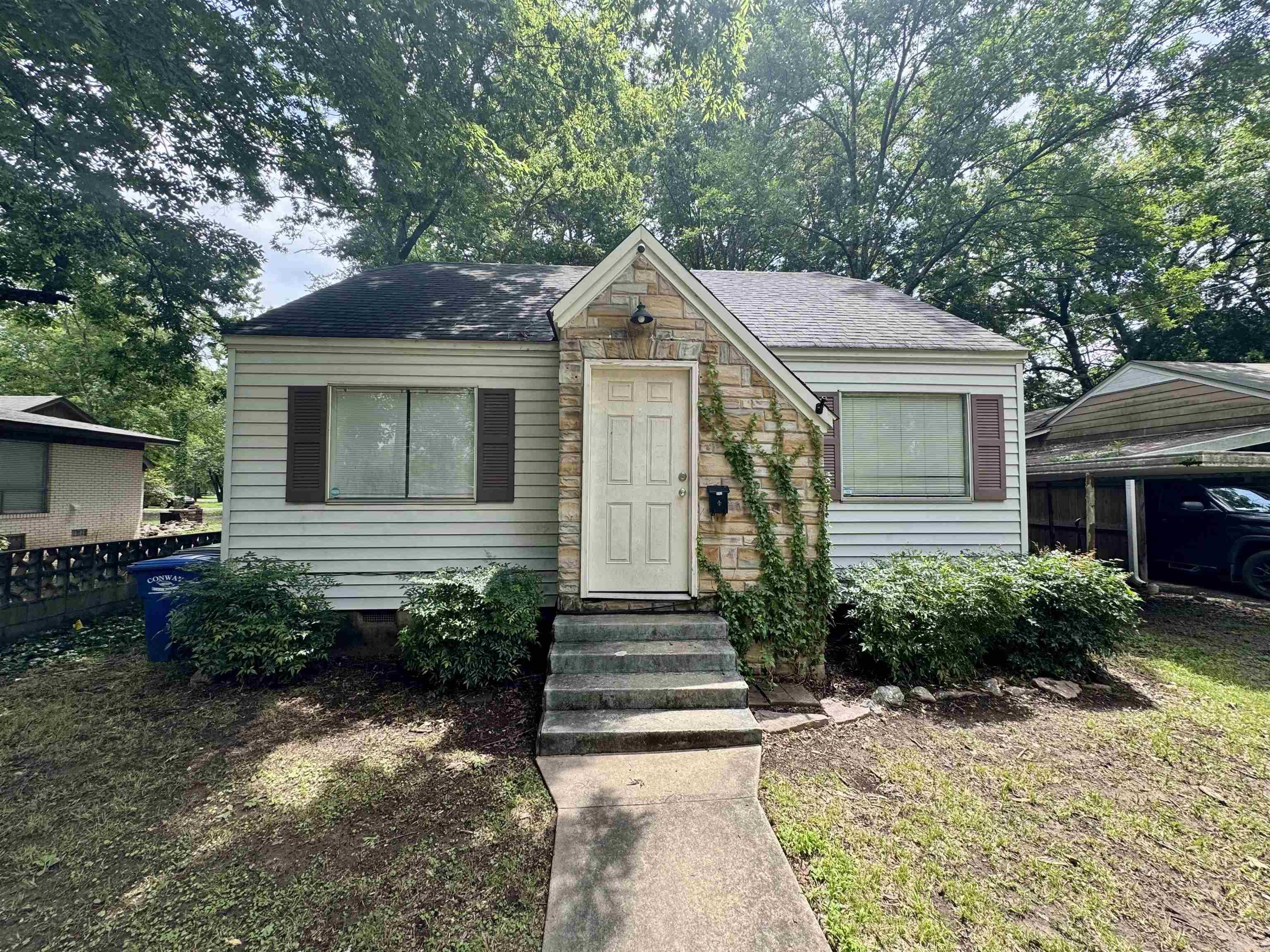 840 Watkins  Conway, AR