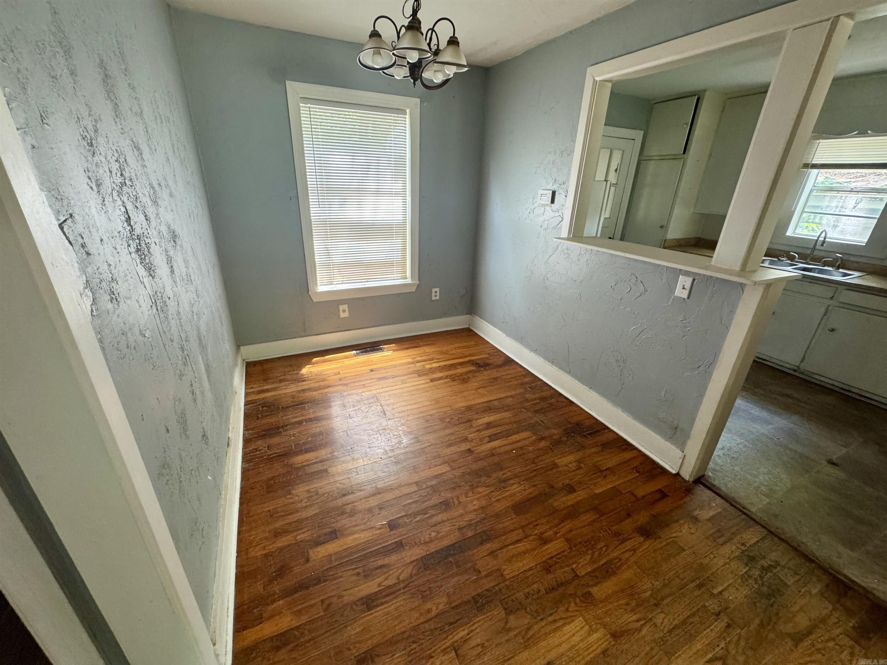 840 Watkins  Conway, AR