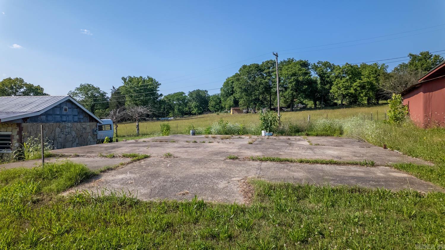 2516 US Highway 63  Hardy, AR