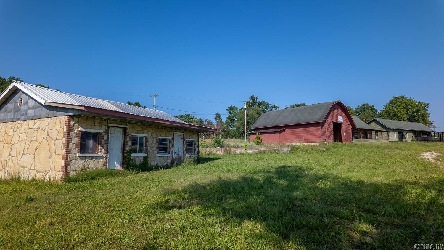 2516 US Highway 63  Hardy, AR