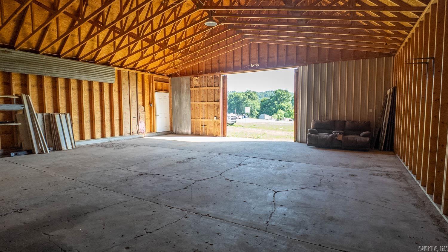 2516 US Highway 63  Hardy, AR
