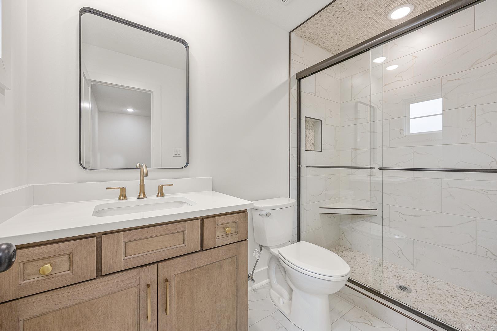 1202 Cardinal Jonesboro, AR 72401