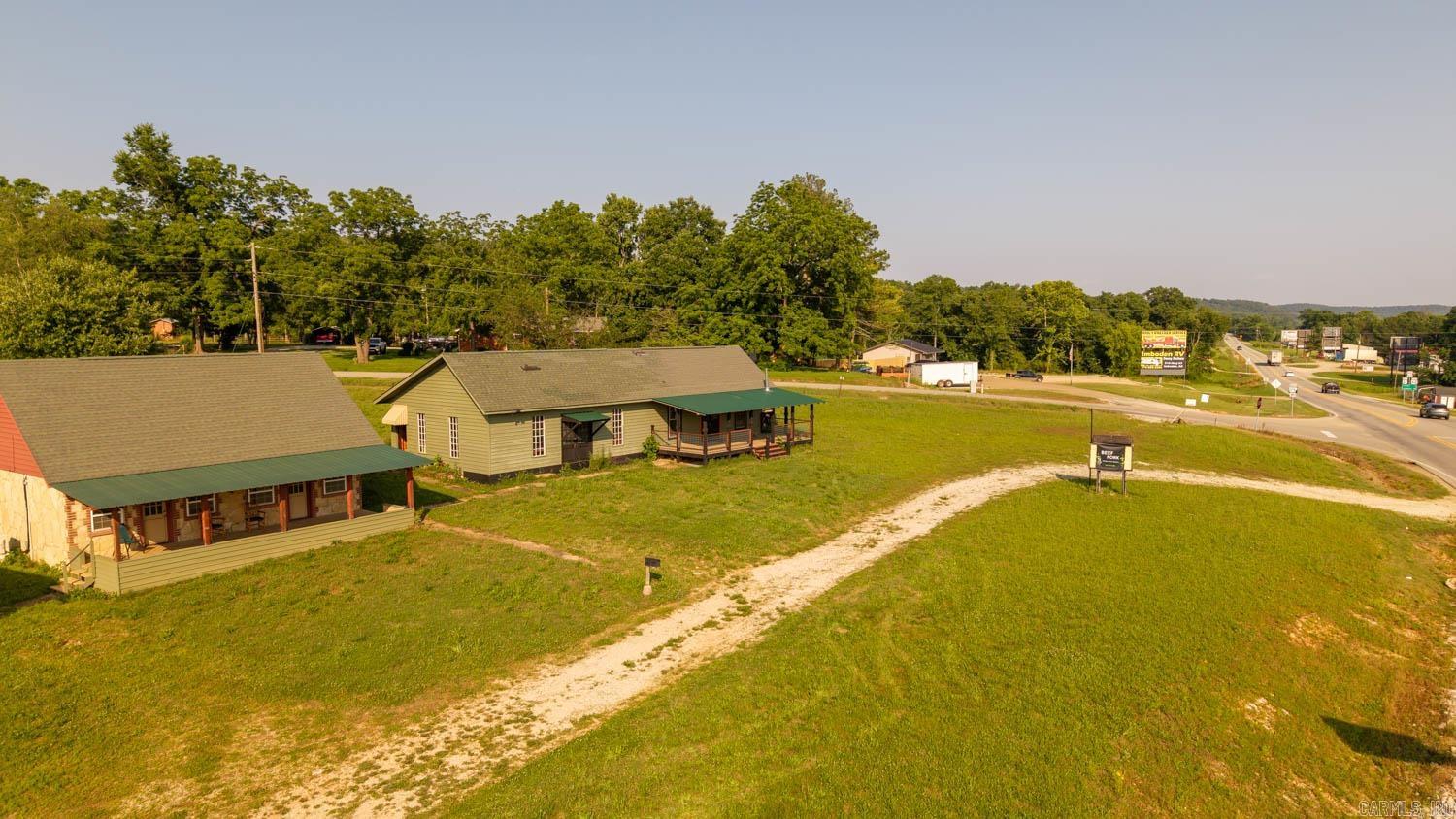2516 US Highway 63  Hardy, AR