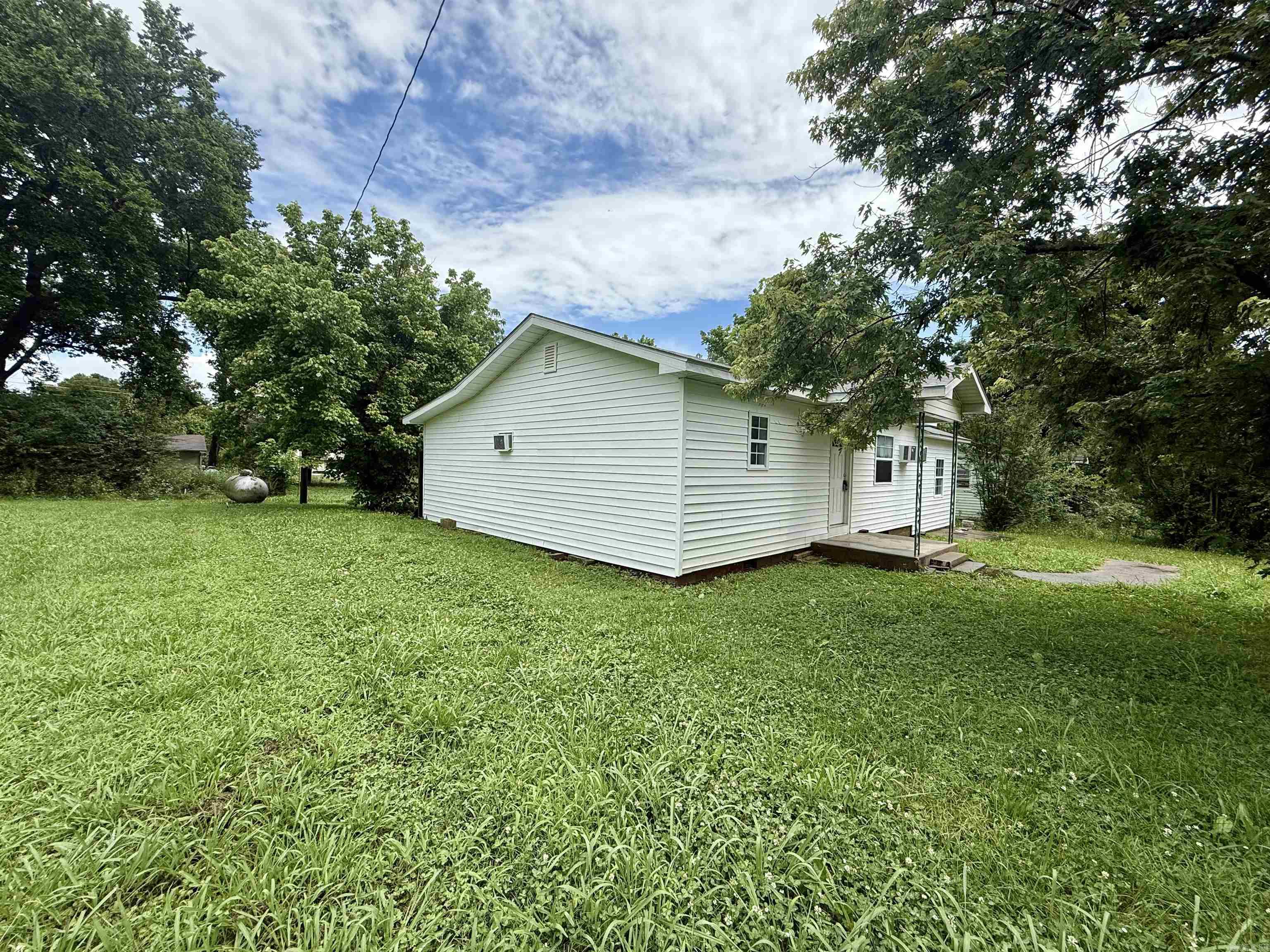 131 N Pine Street  Salem, AR