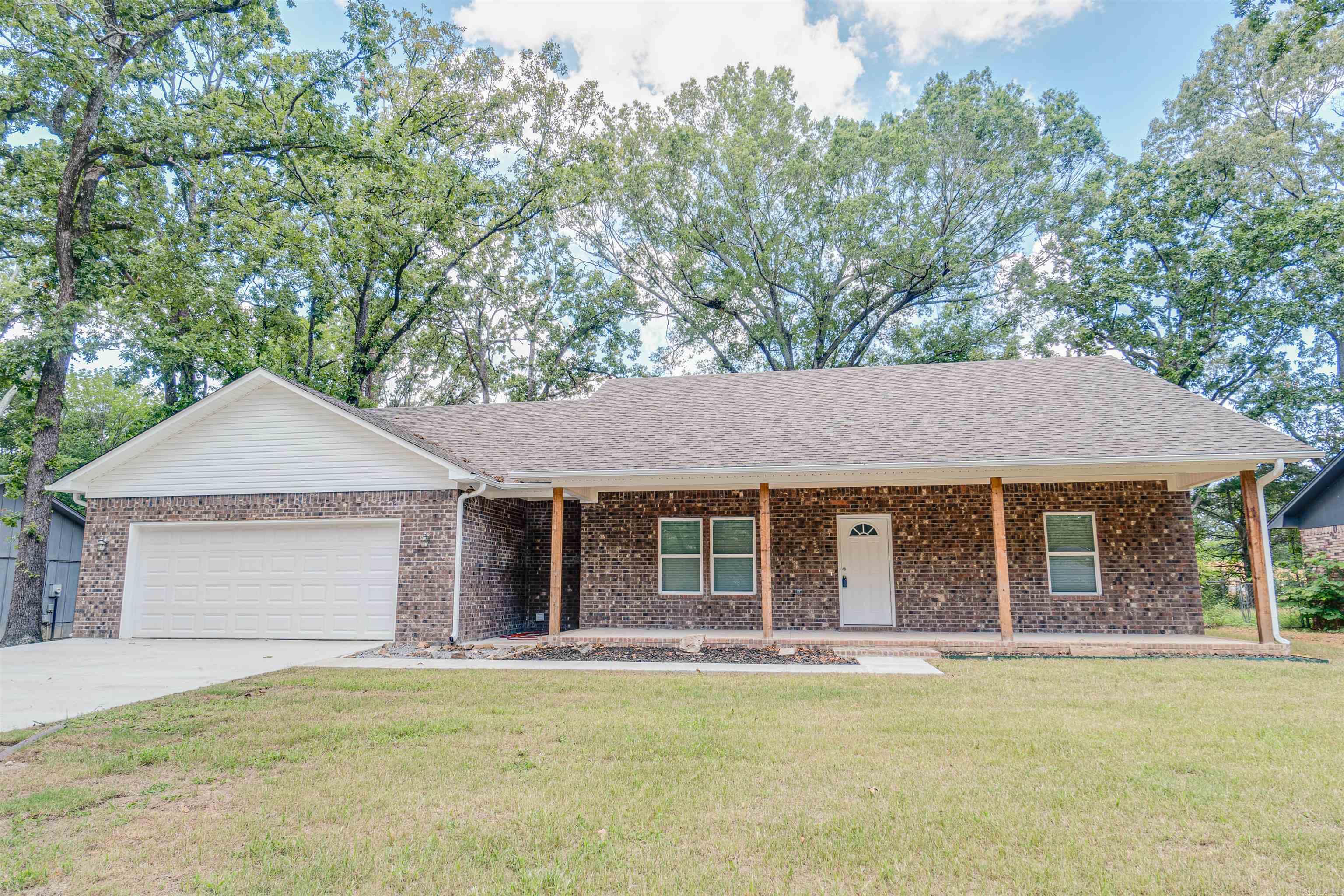 1906 Hutto  Conway, AR