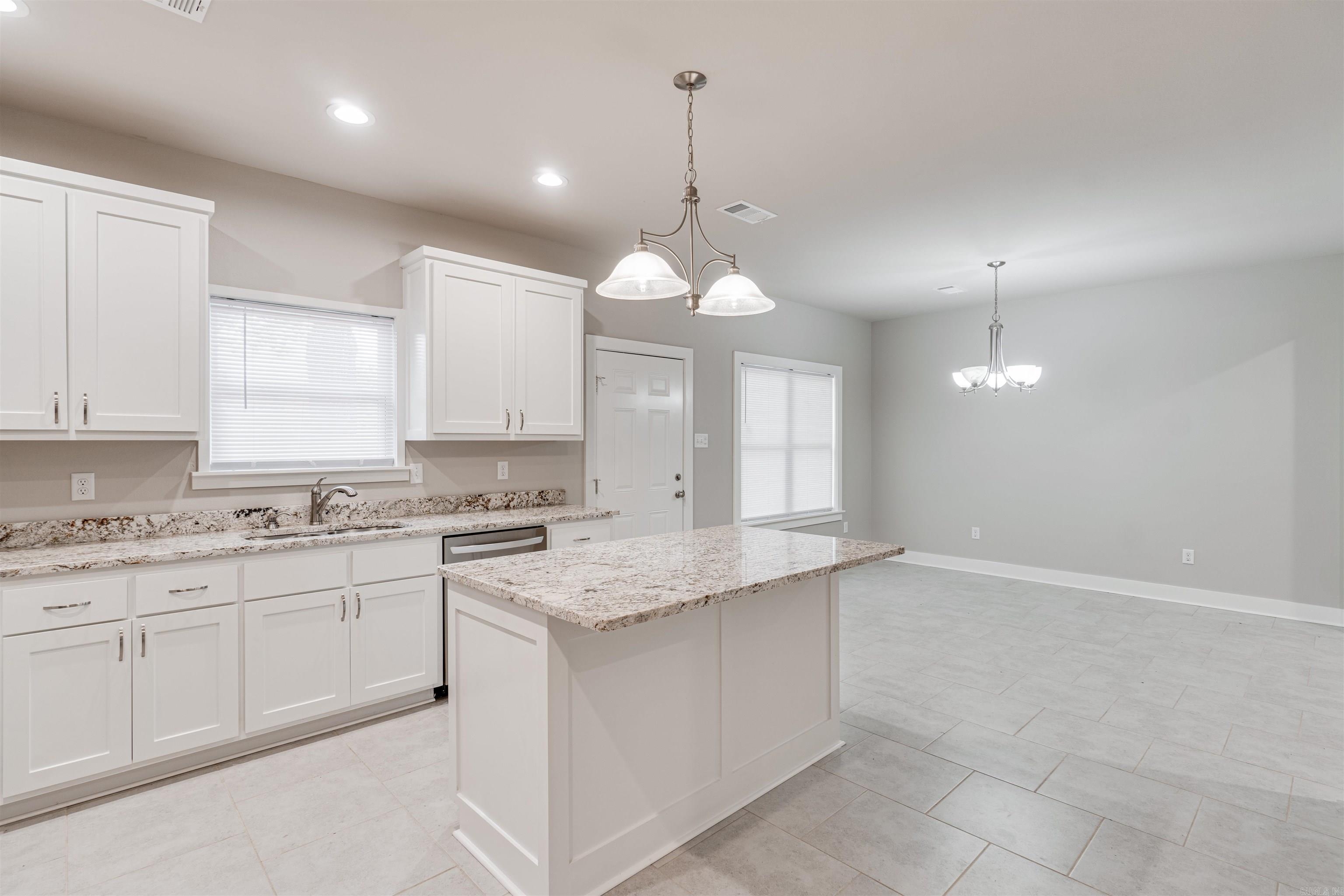 1906 Hutto  Conway, AR