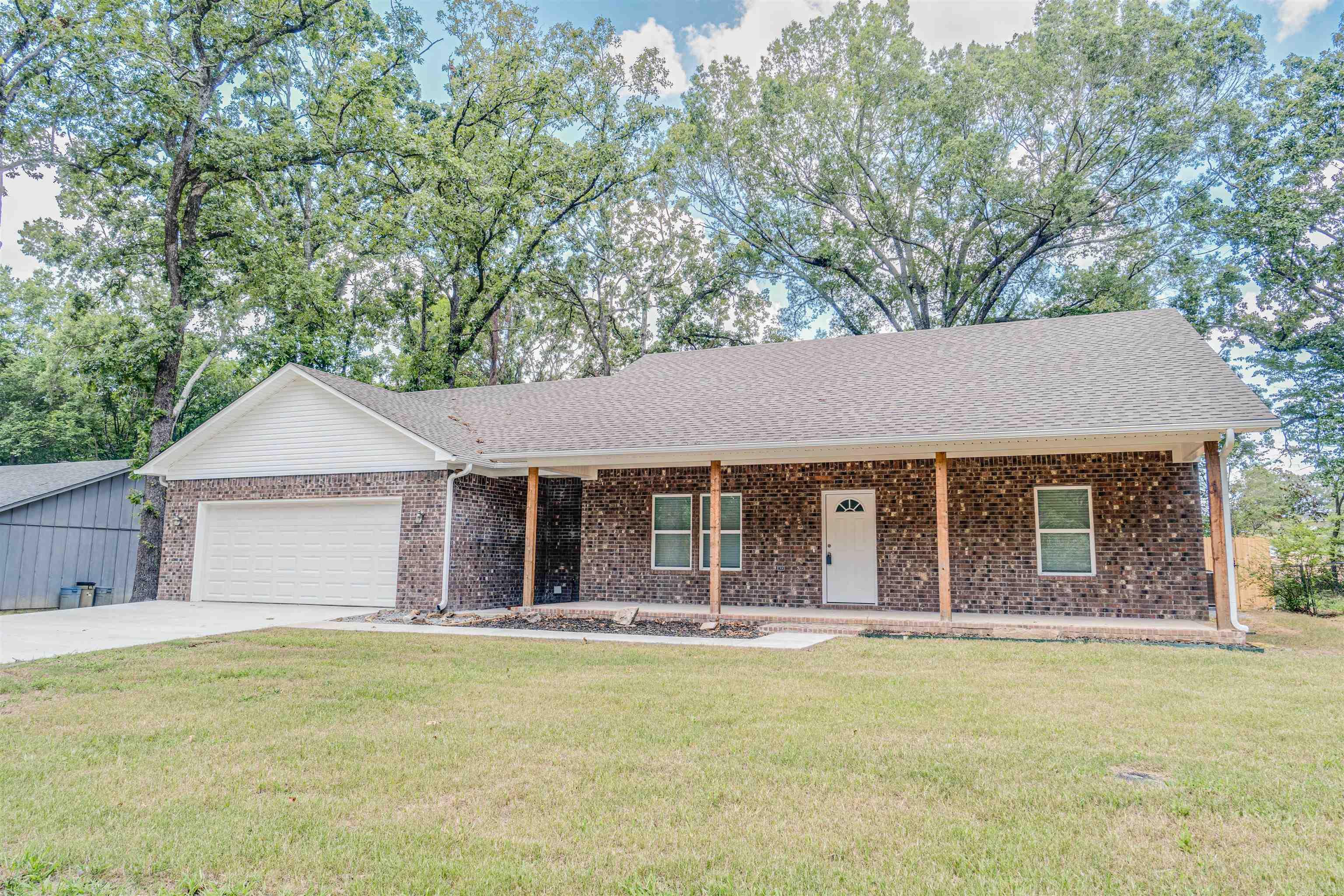 1906 Hutto  Conway, AR