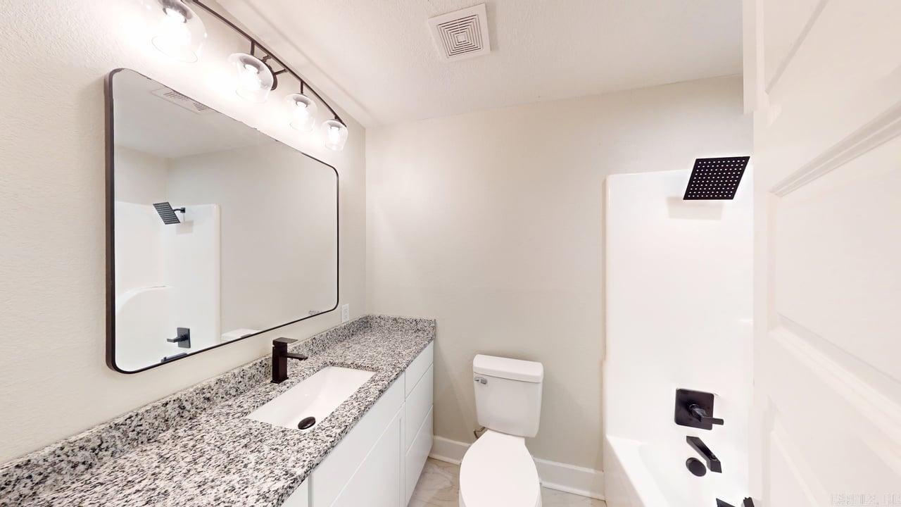 18 1/2 Woodlawn  Conway, AR