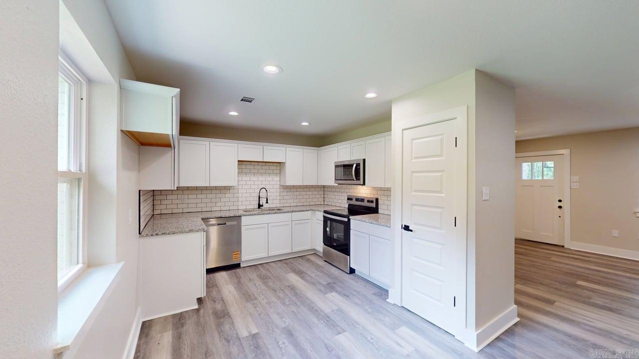 18 1/2 Woodlawn  Conway, AR