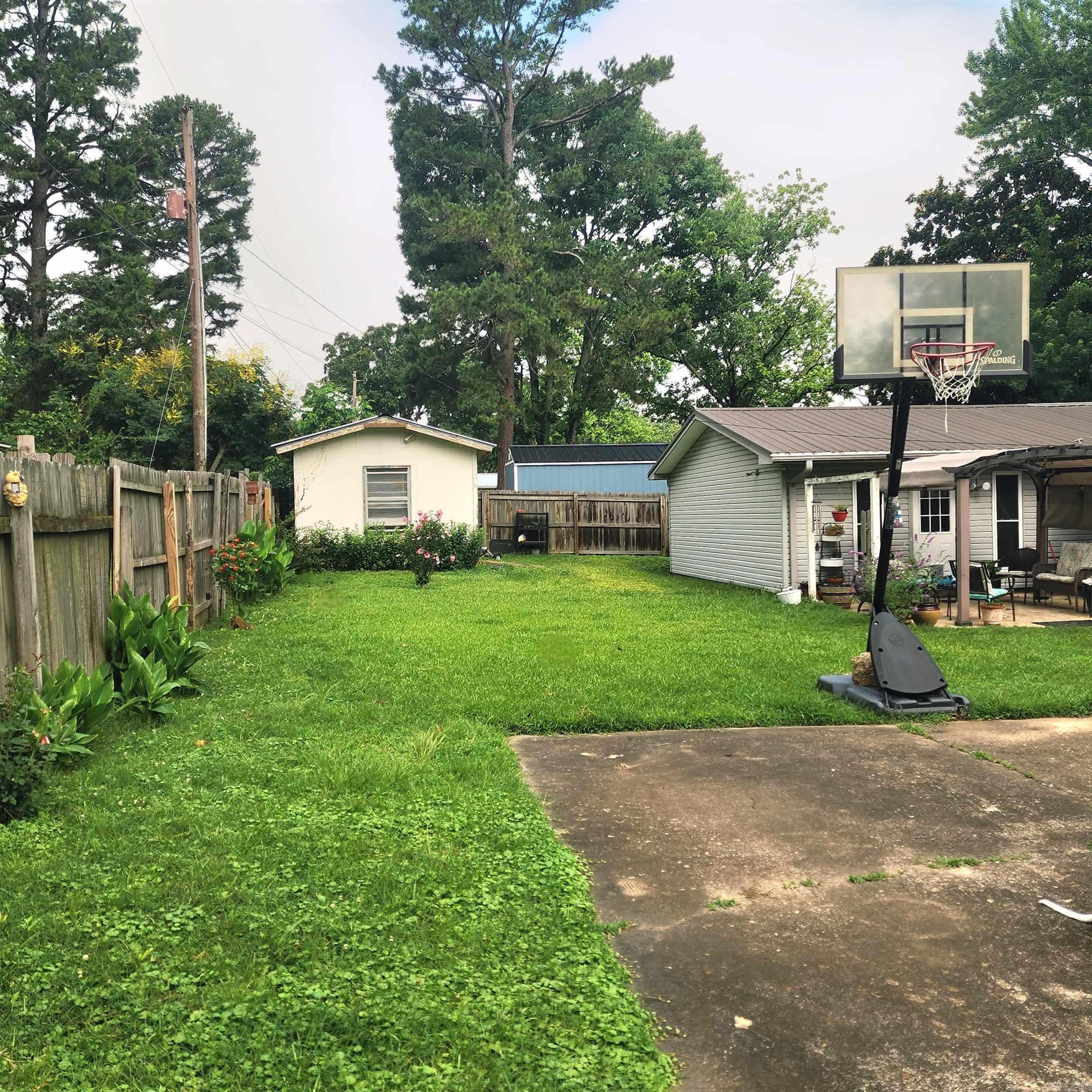 1407 W Front  Heber Springs, AR