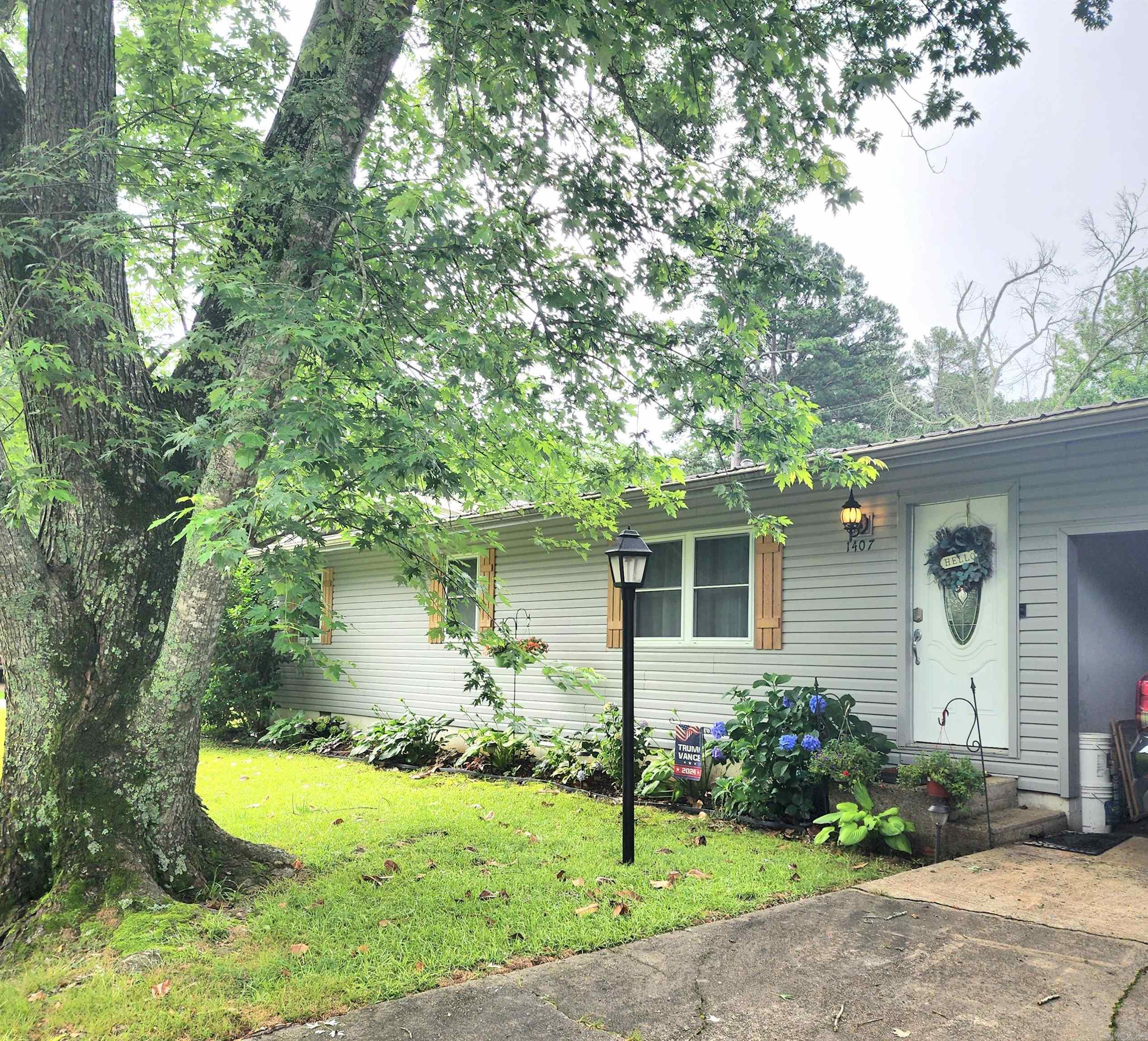 1407 W Front  Heber Springs, AR