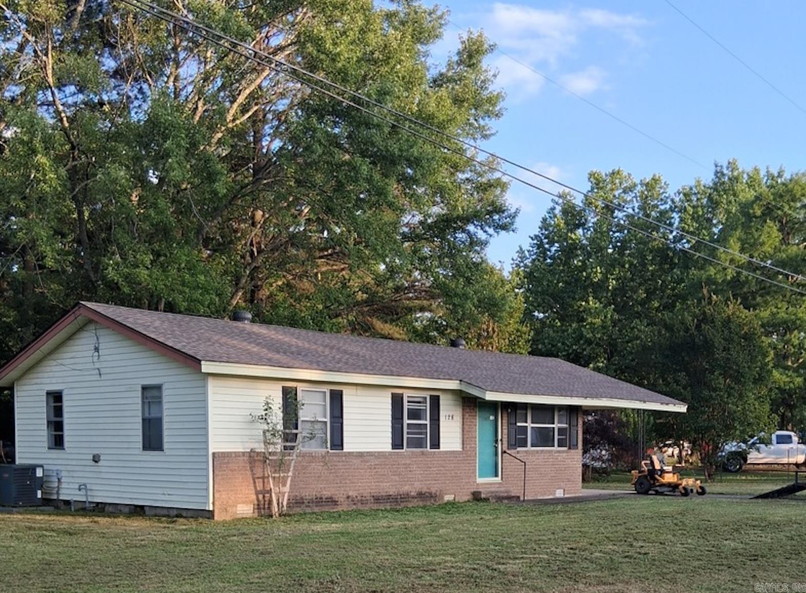 128 Y St  Higginson, AR